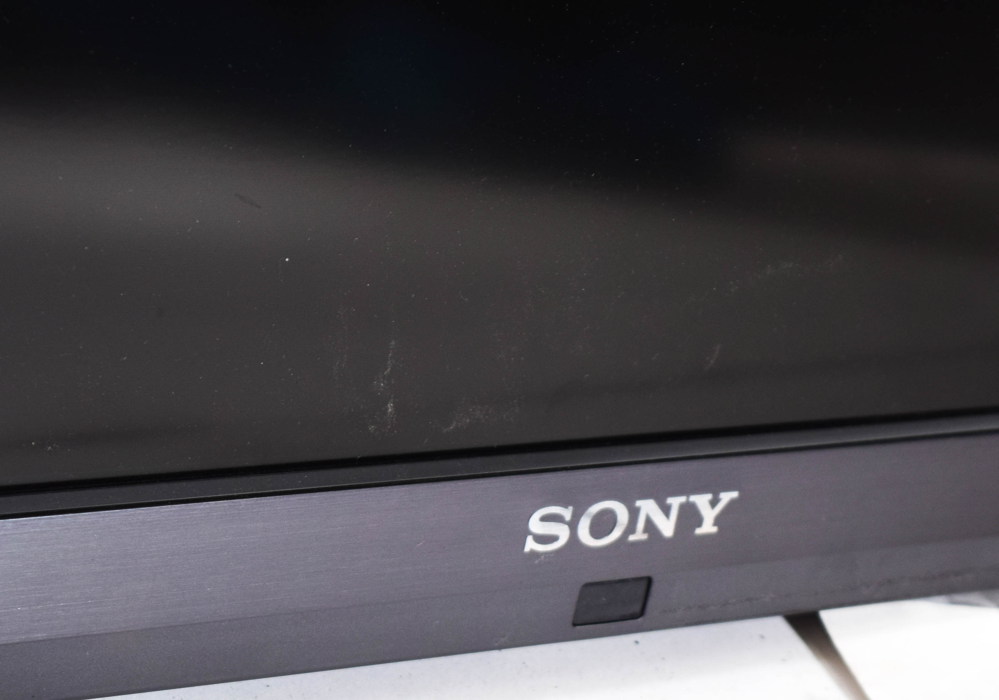 Sony Bravia 55" HDTV and Mount