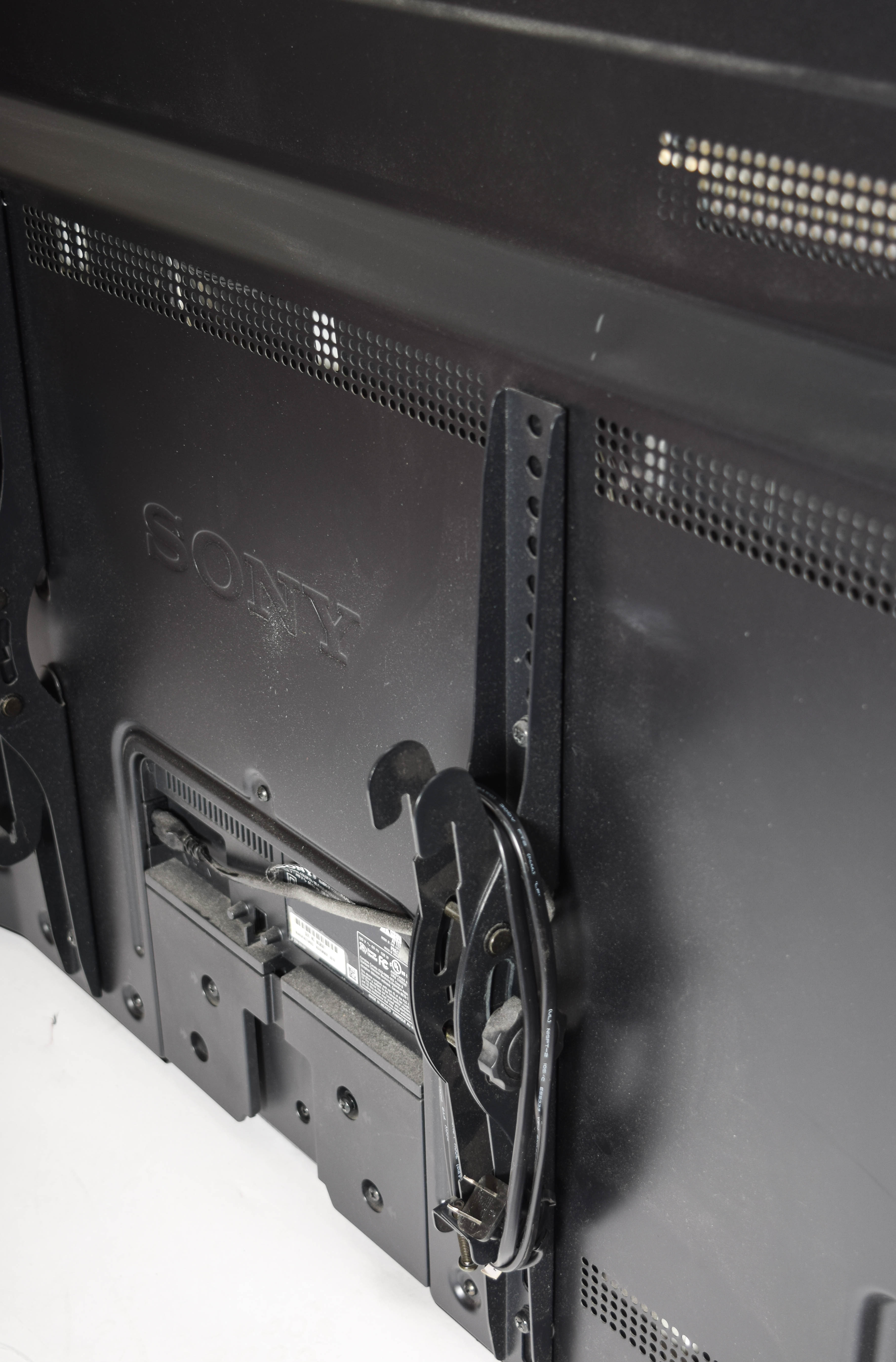 Sony Bravia 55" HDTV and Mount