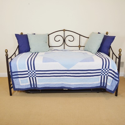 Iron Tone Daybed with Pop-Up Trundle and Bedding