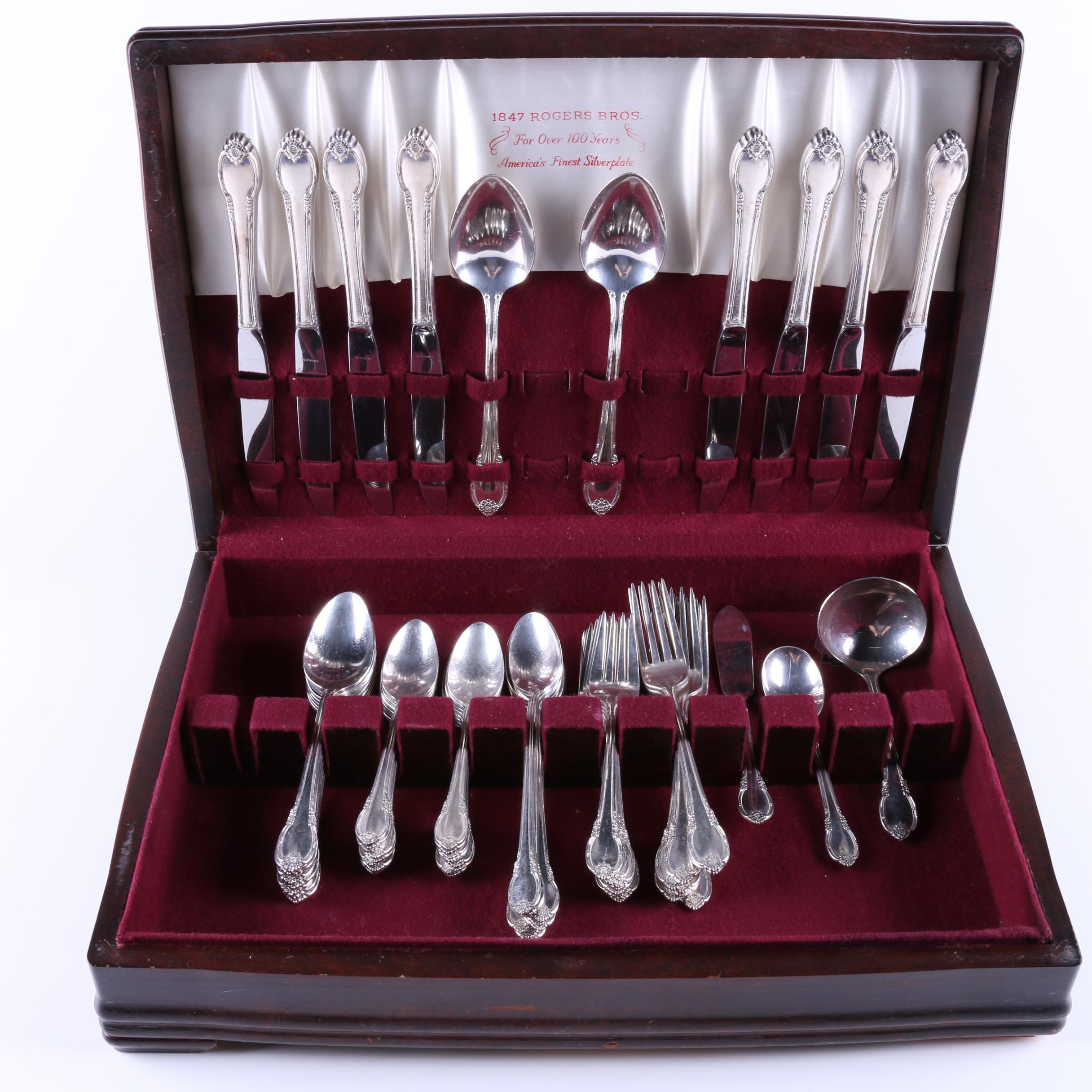 1847 Rogers Bros. "Remembrance" Flatware Set