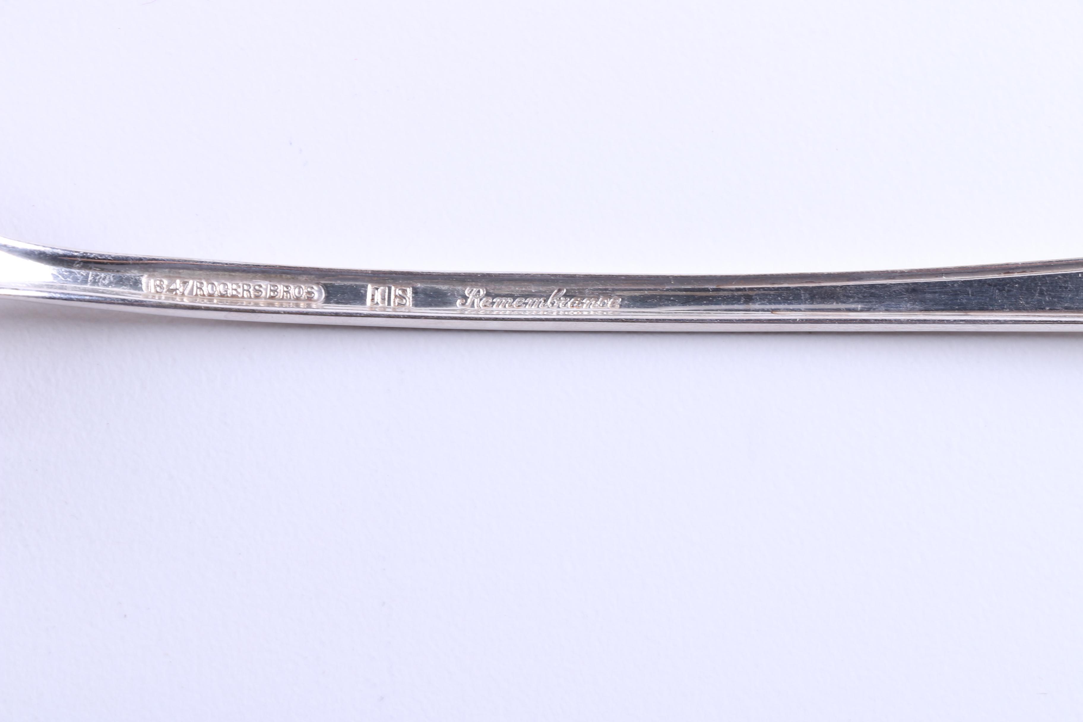 1847 Rogers Bros. "Remembrance" Flatware Set