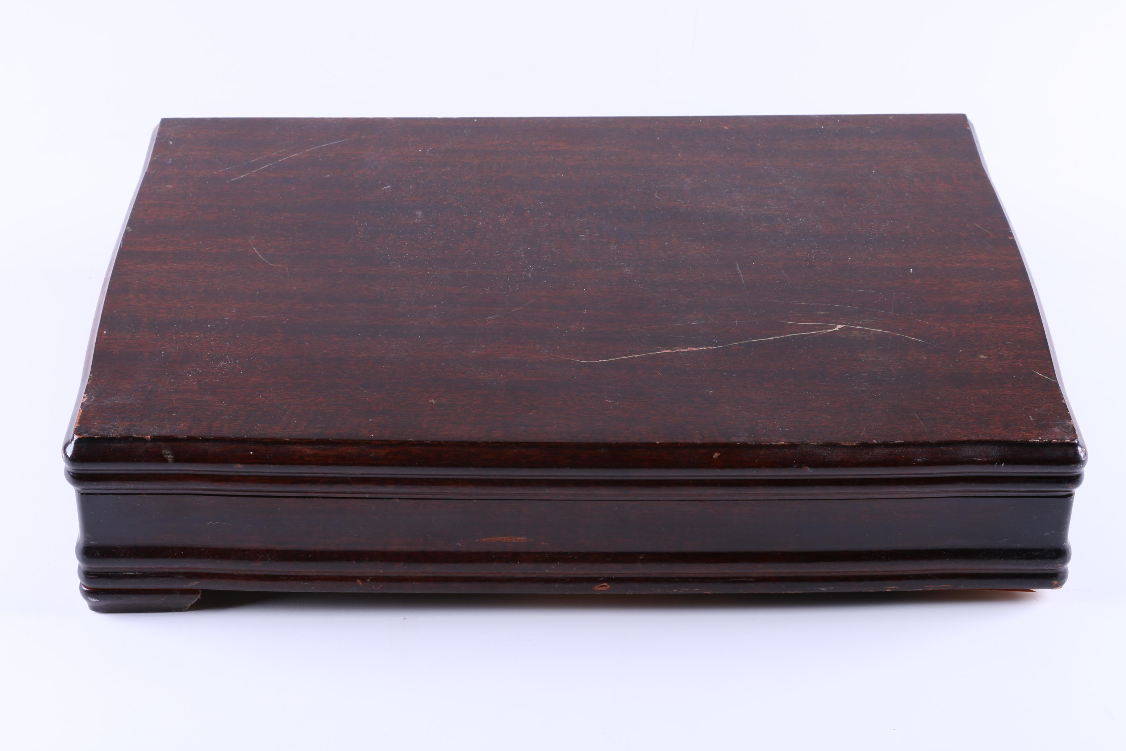 1847 Rogers Bros. "Remembrance" Flatware Set