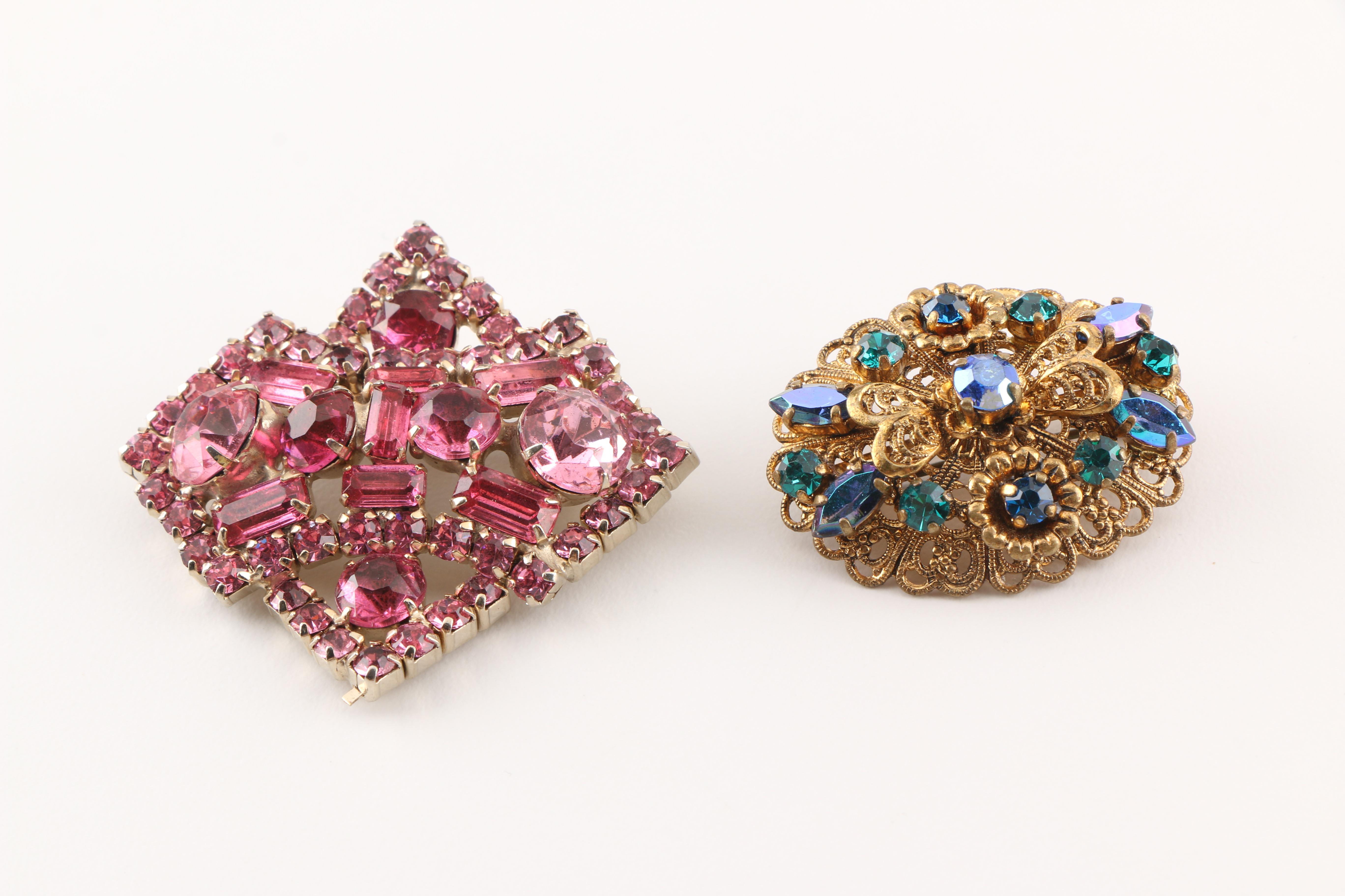 Assortment of Brooches and Earring Including Richelieu