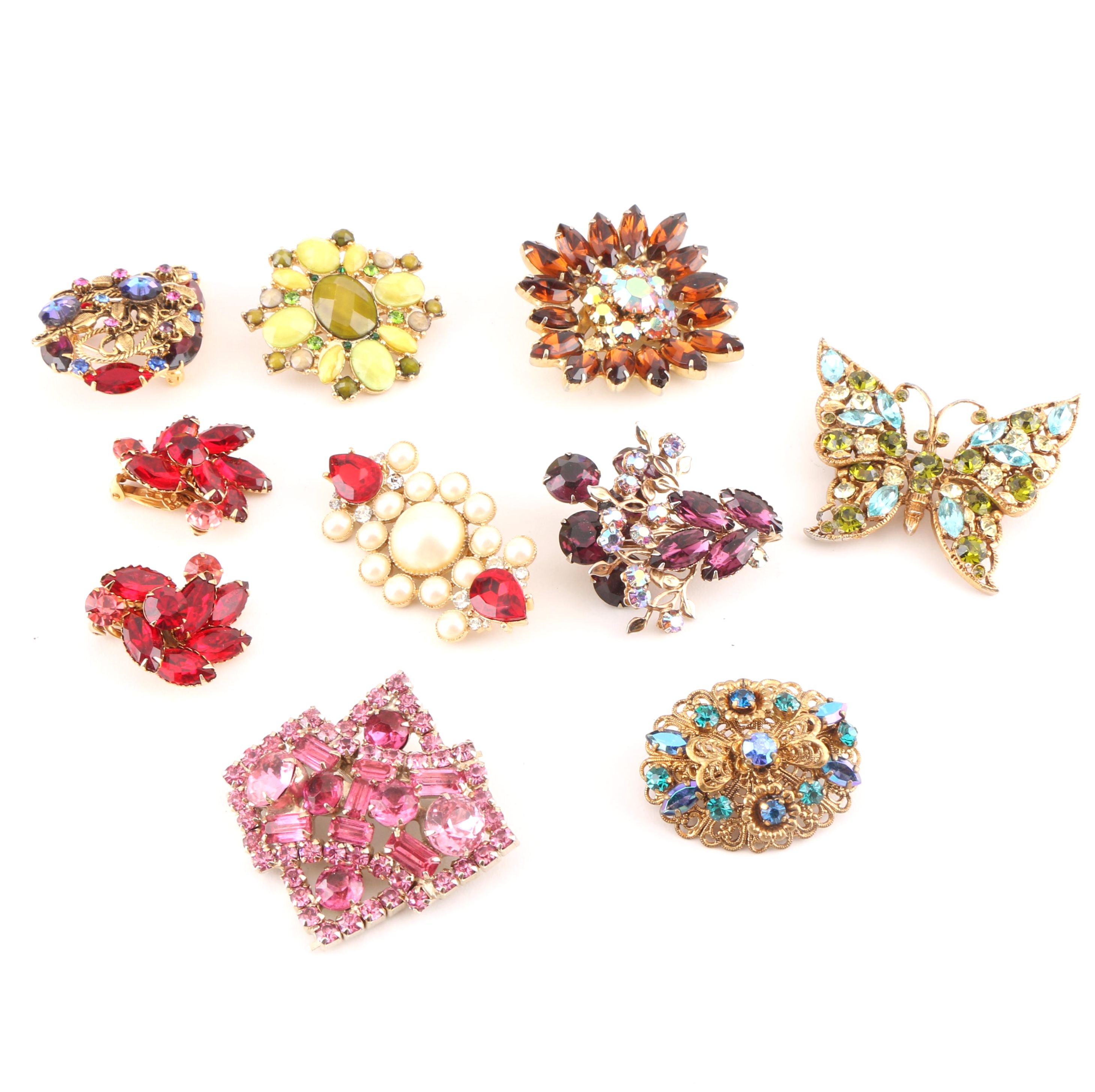 Assortment of Brooches and Earring Including Richelieu
