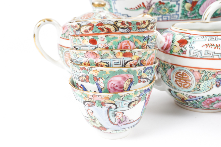 Hand-painted Chinese Rose Canton Porcelain