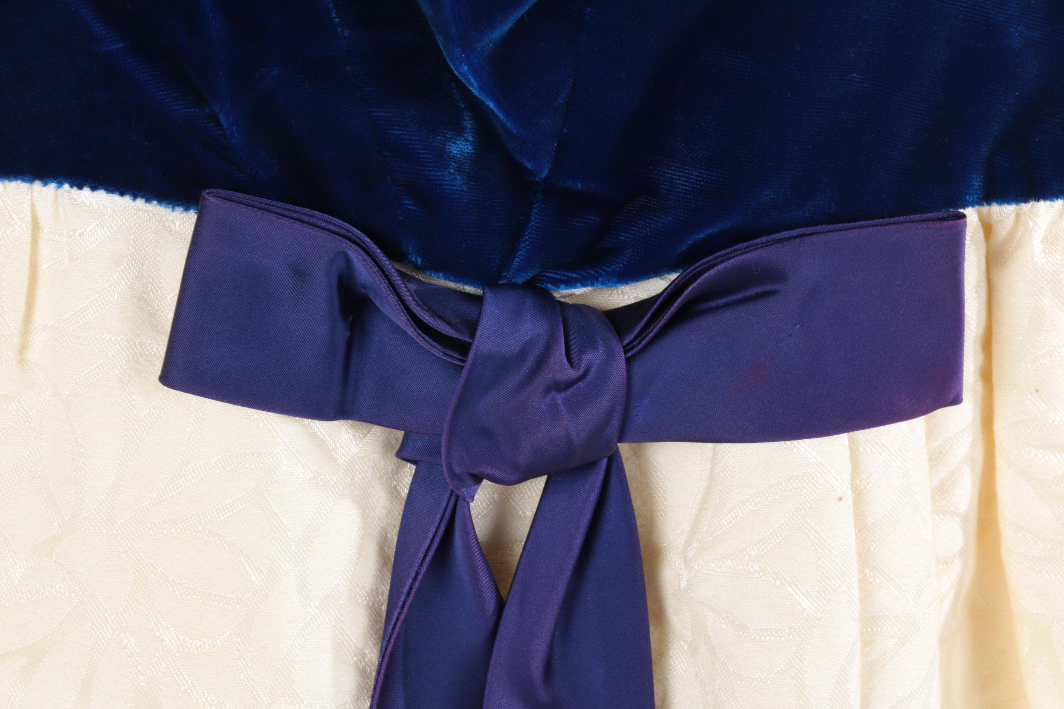 Women's Vintage Velvet Dresses