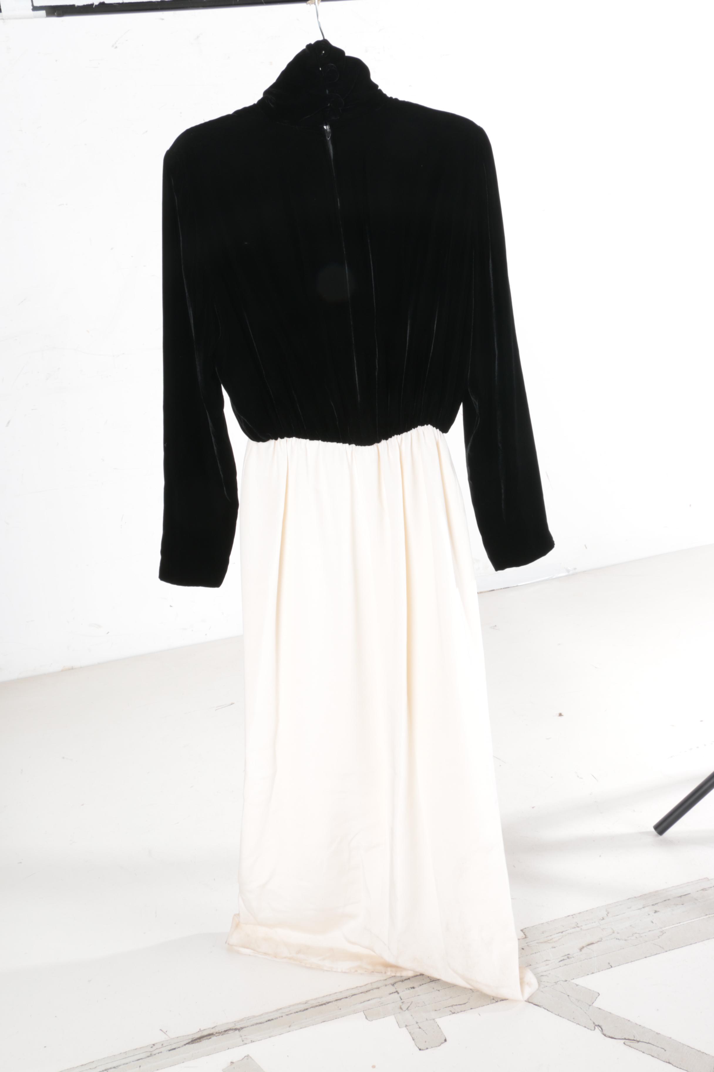 Women's Vintage Velvet Dresses