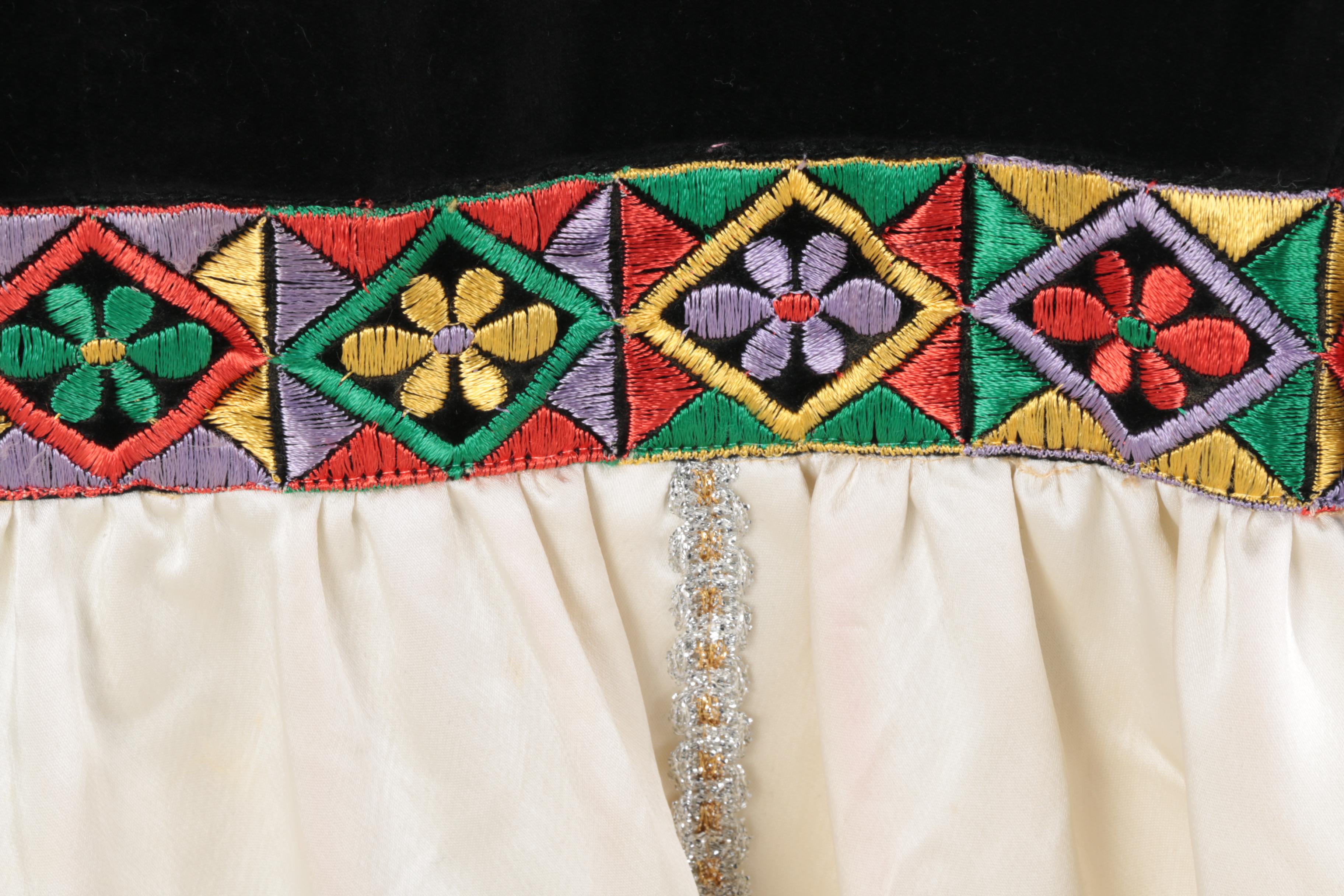 Women's Vintage Velvet Dresses