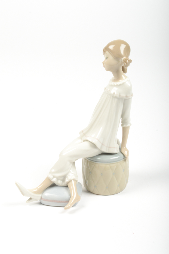 Lladró "Girl With Mother's Shoe"