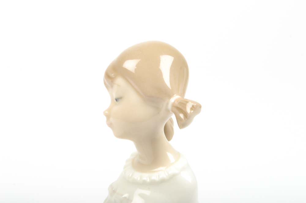 Lladró "Girl With Mother's Shoe"