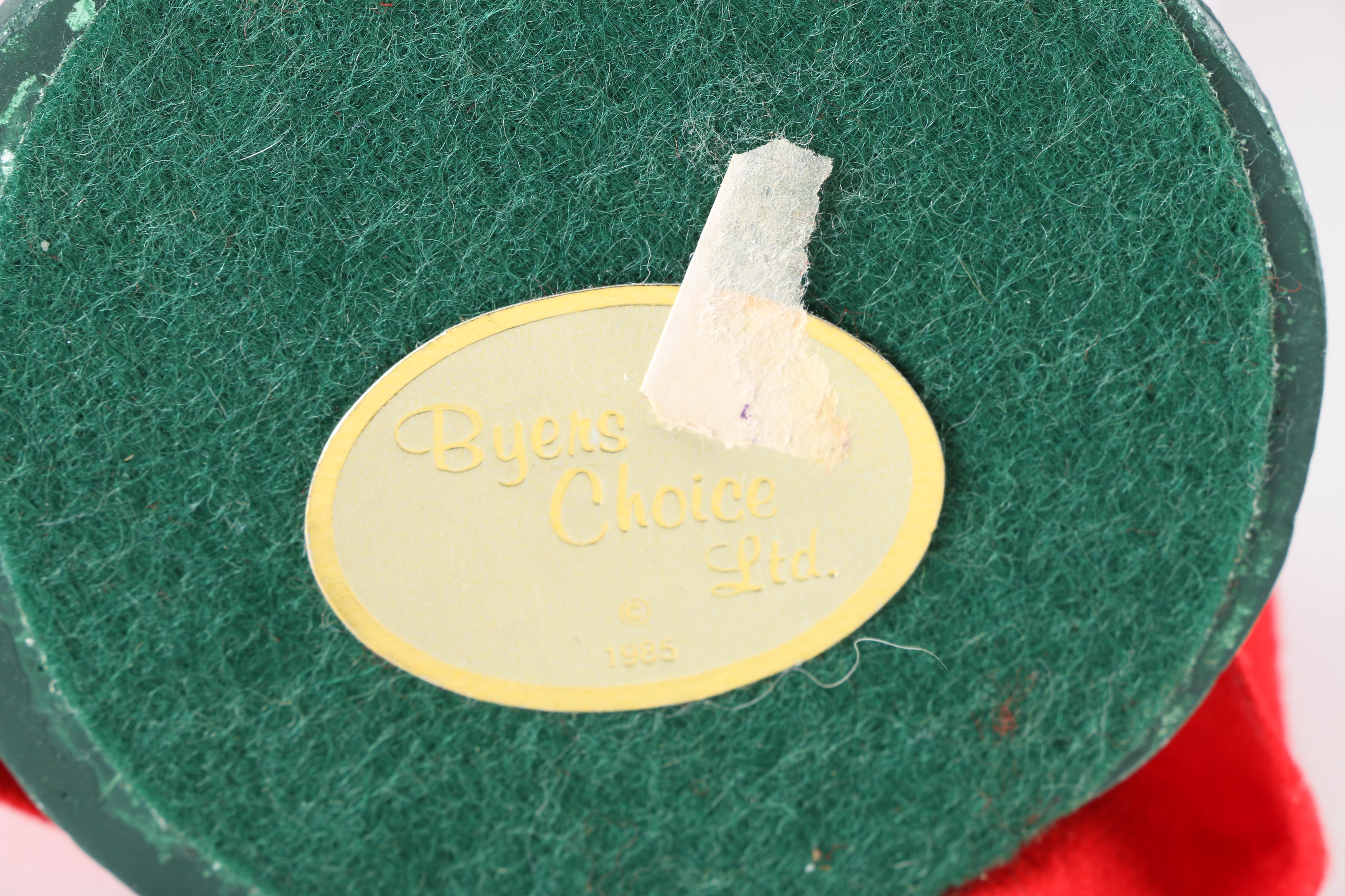 Byers Choice Ltd. Christmas Caroler Figurines