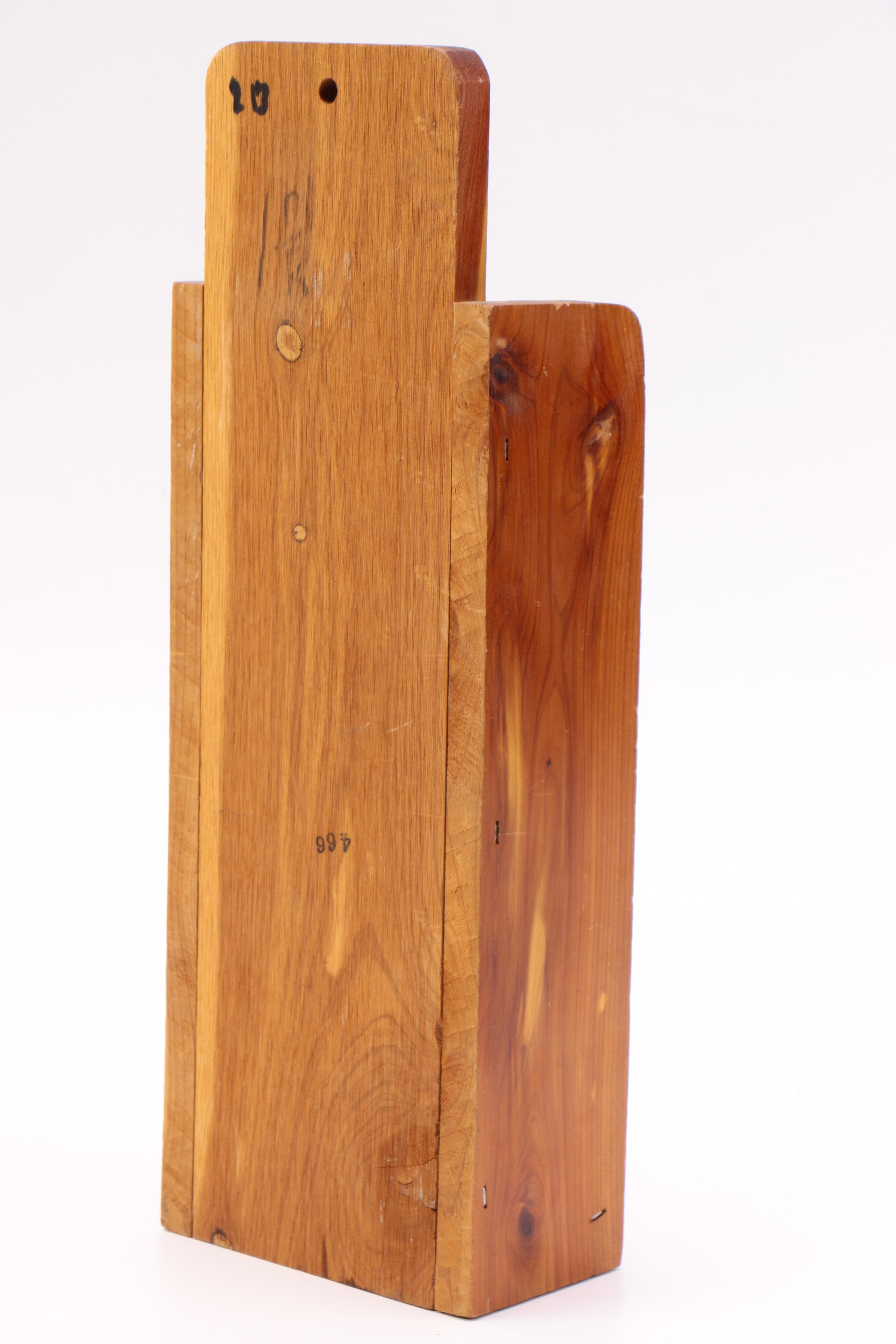 Vintage Cigarette Display Novelty Dispenser and Ash Receiver