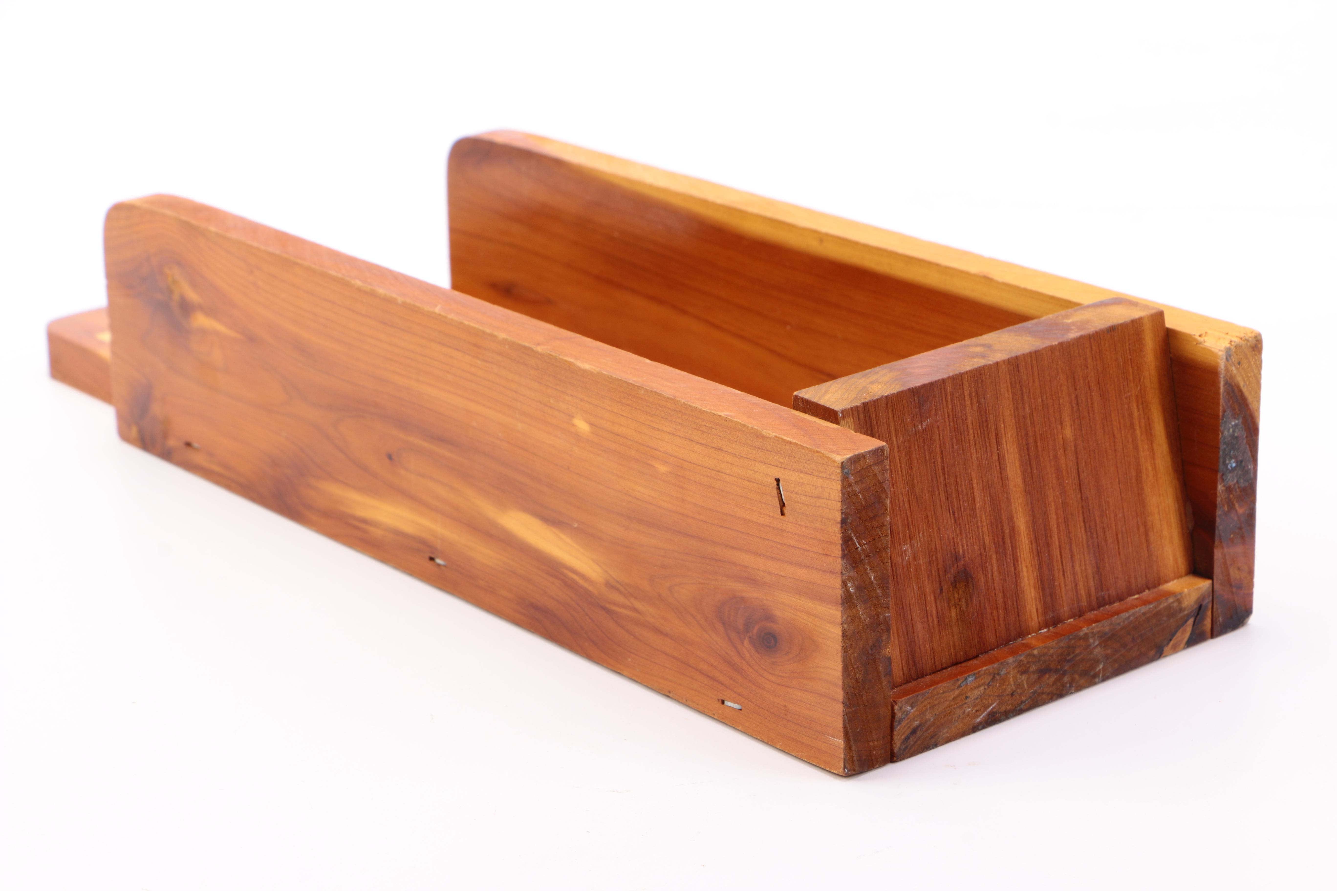 Vintage Cigarette Display Novelty Dispenser and Ash Receiver