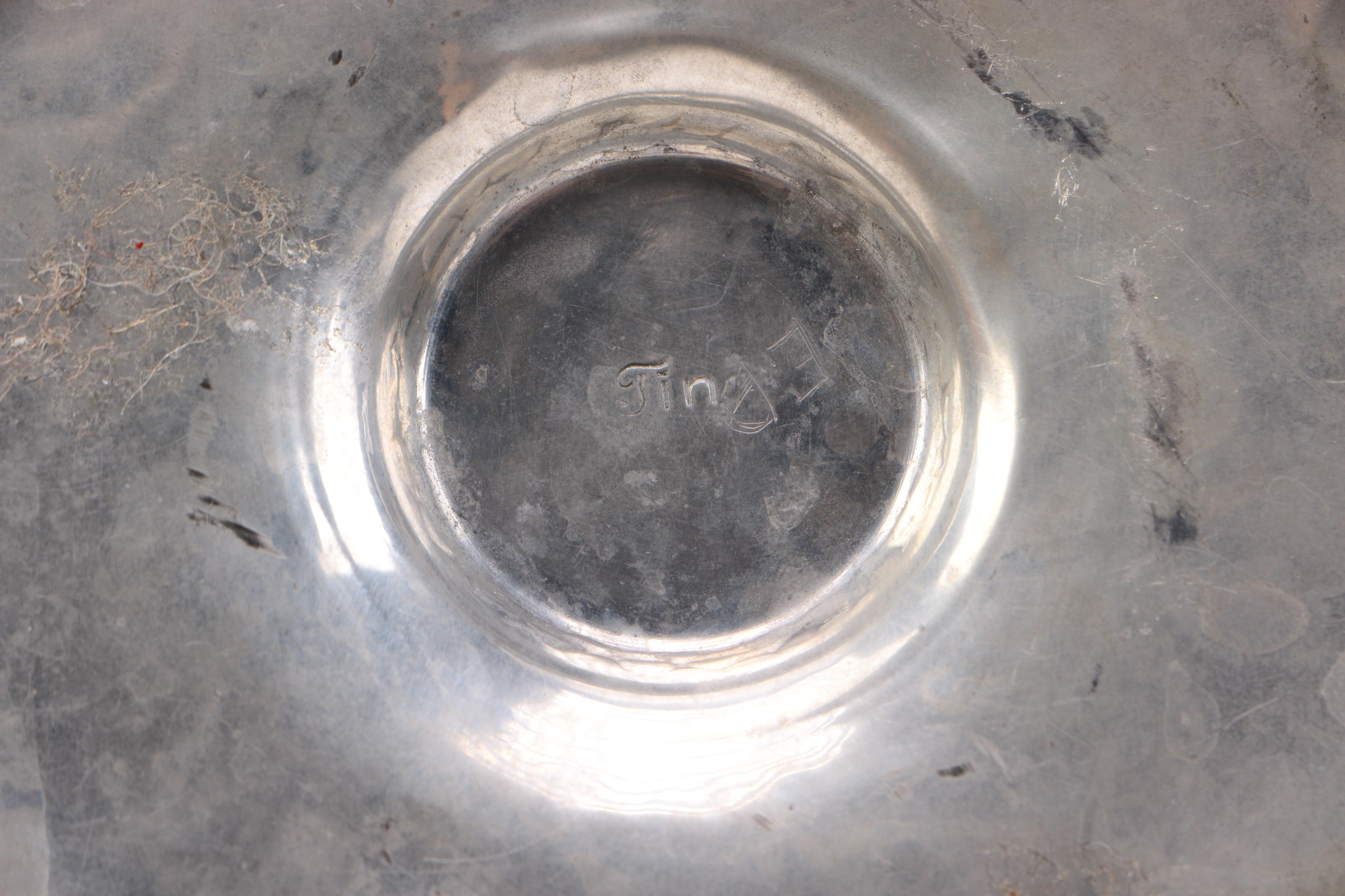 Vintage Cigarette Display Novelty Dispenser and Ash Receiver