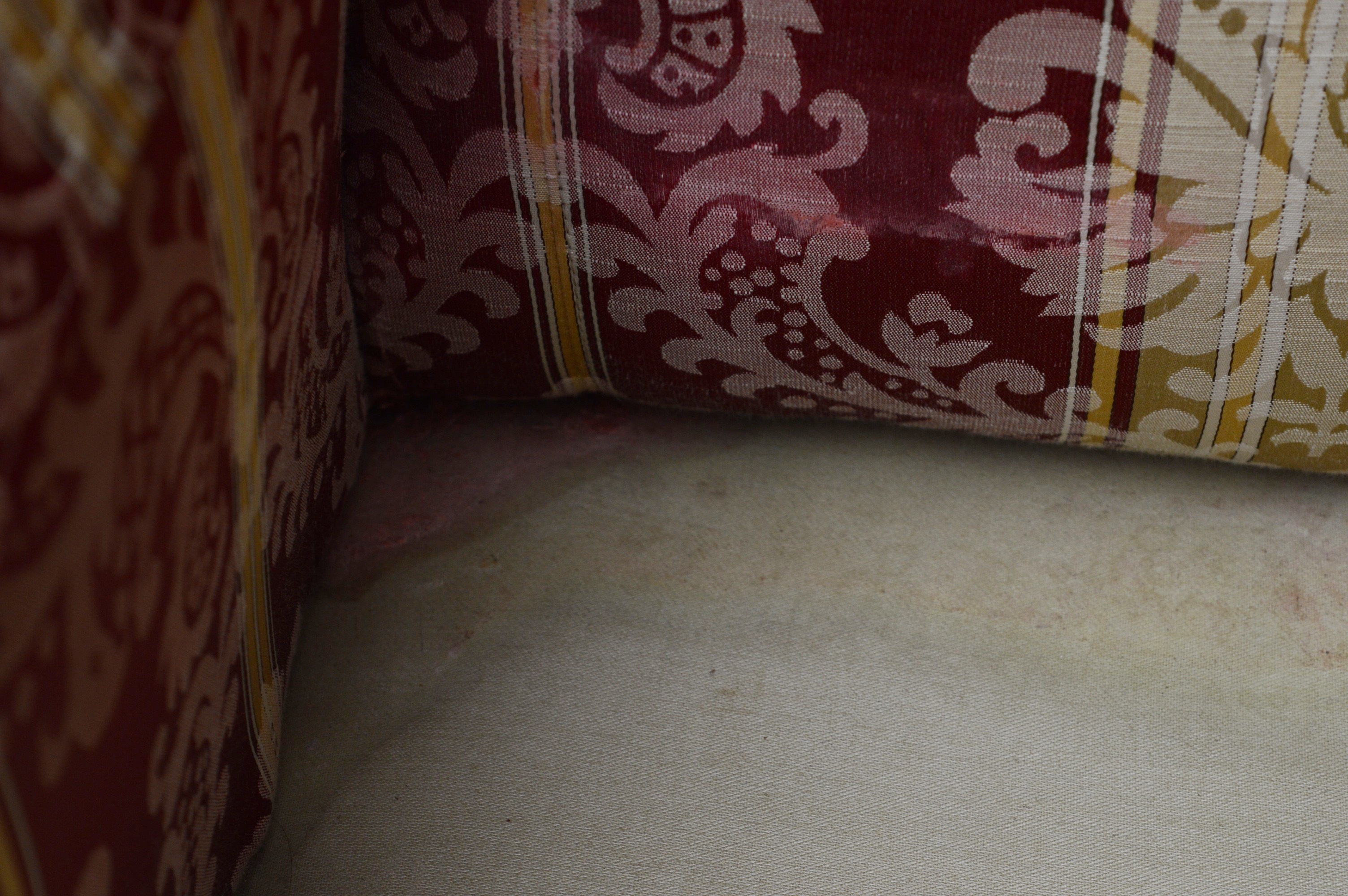 Traditional Style Sofa