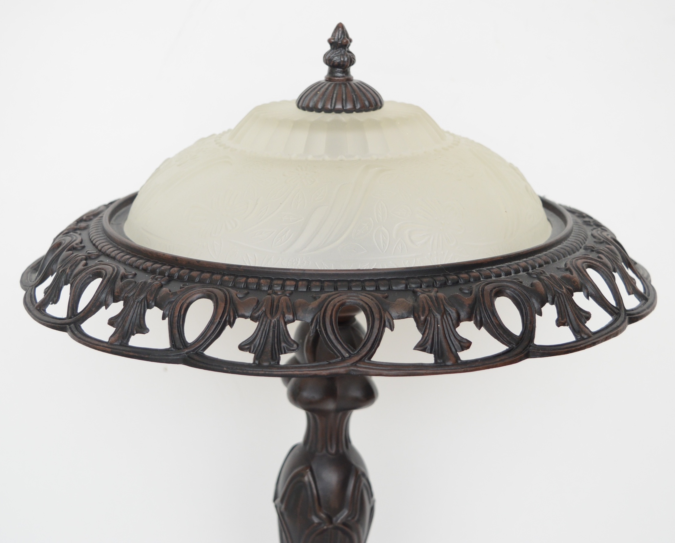 Tiffany Style Table Lamp