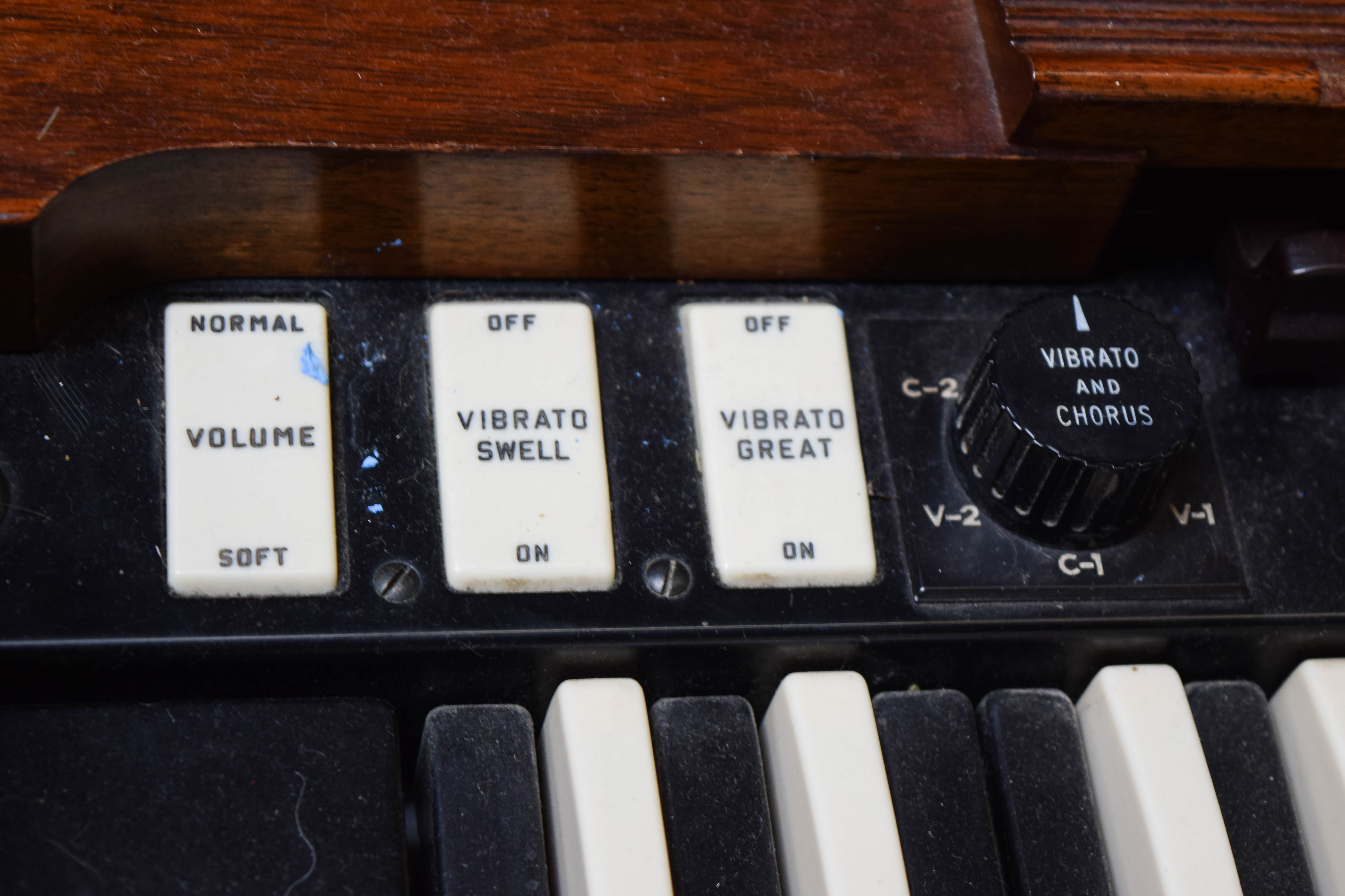 Vintage Hammond C-3 Console Organ