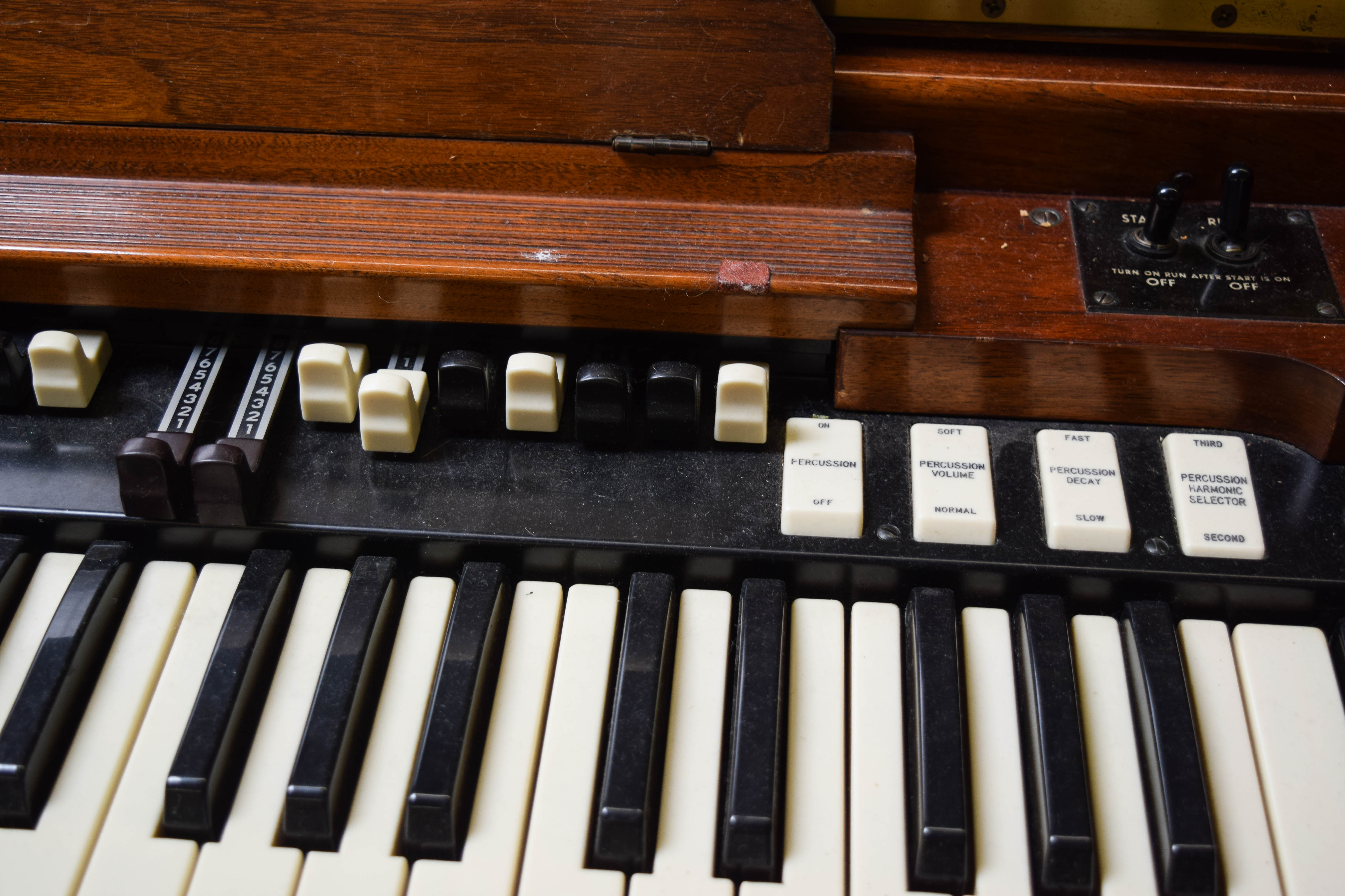 Vintage Hammond C-3 Console Organ