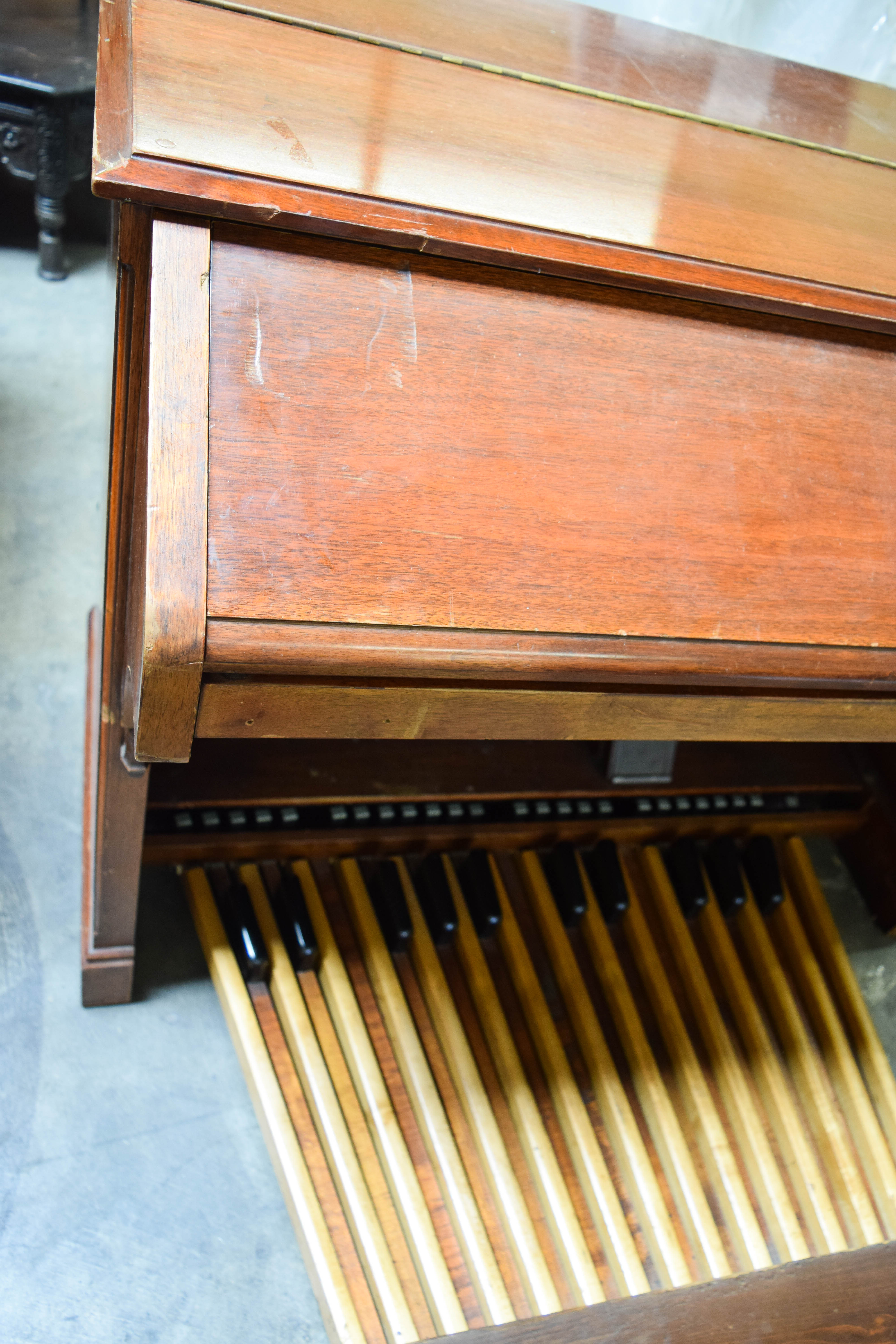 Vintage Hammond C-3 Console Organ