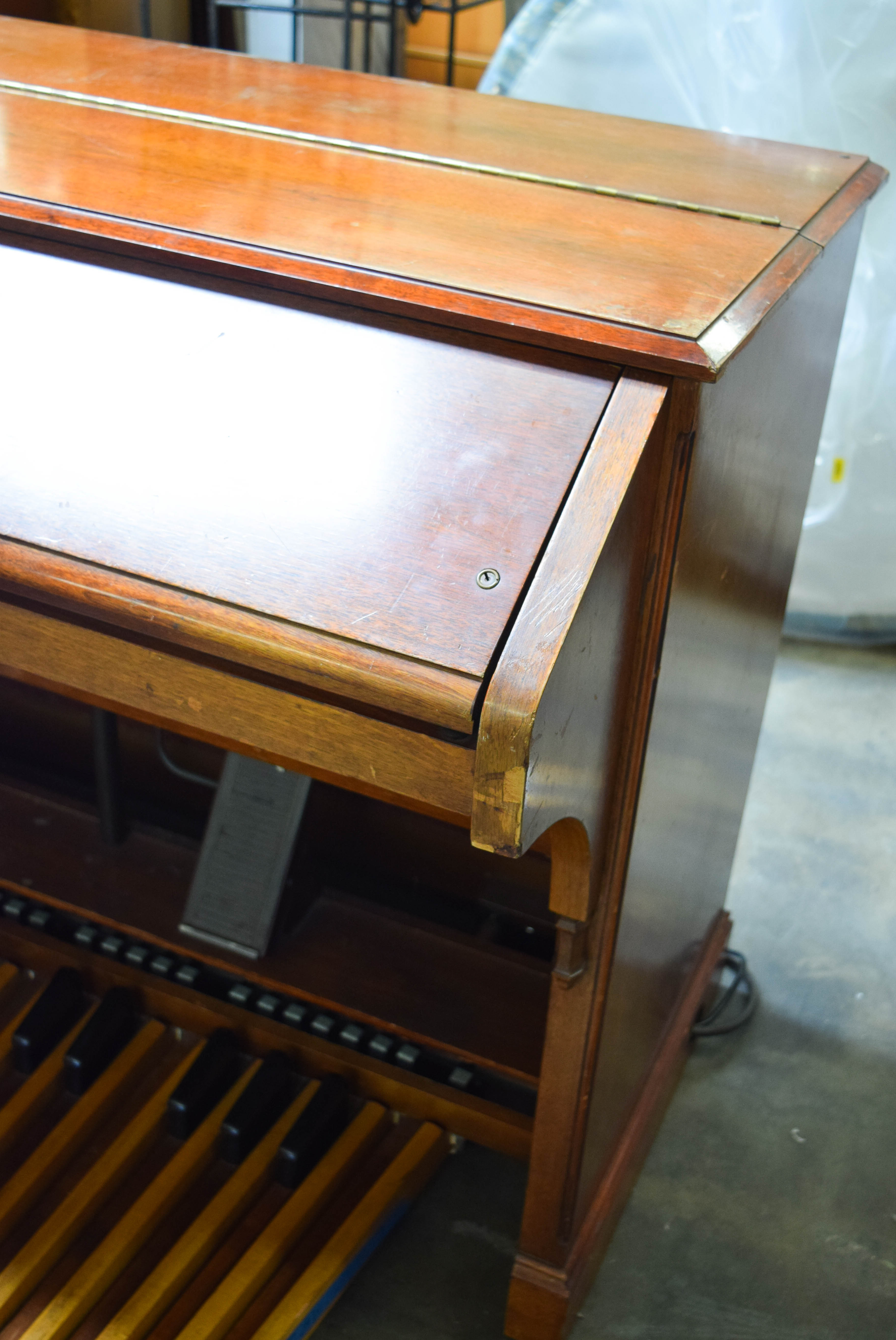 Vintage Hammond C-3 Console Organ