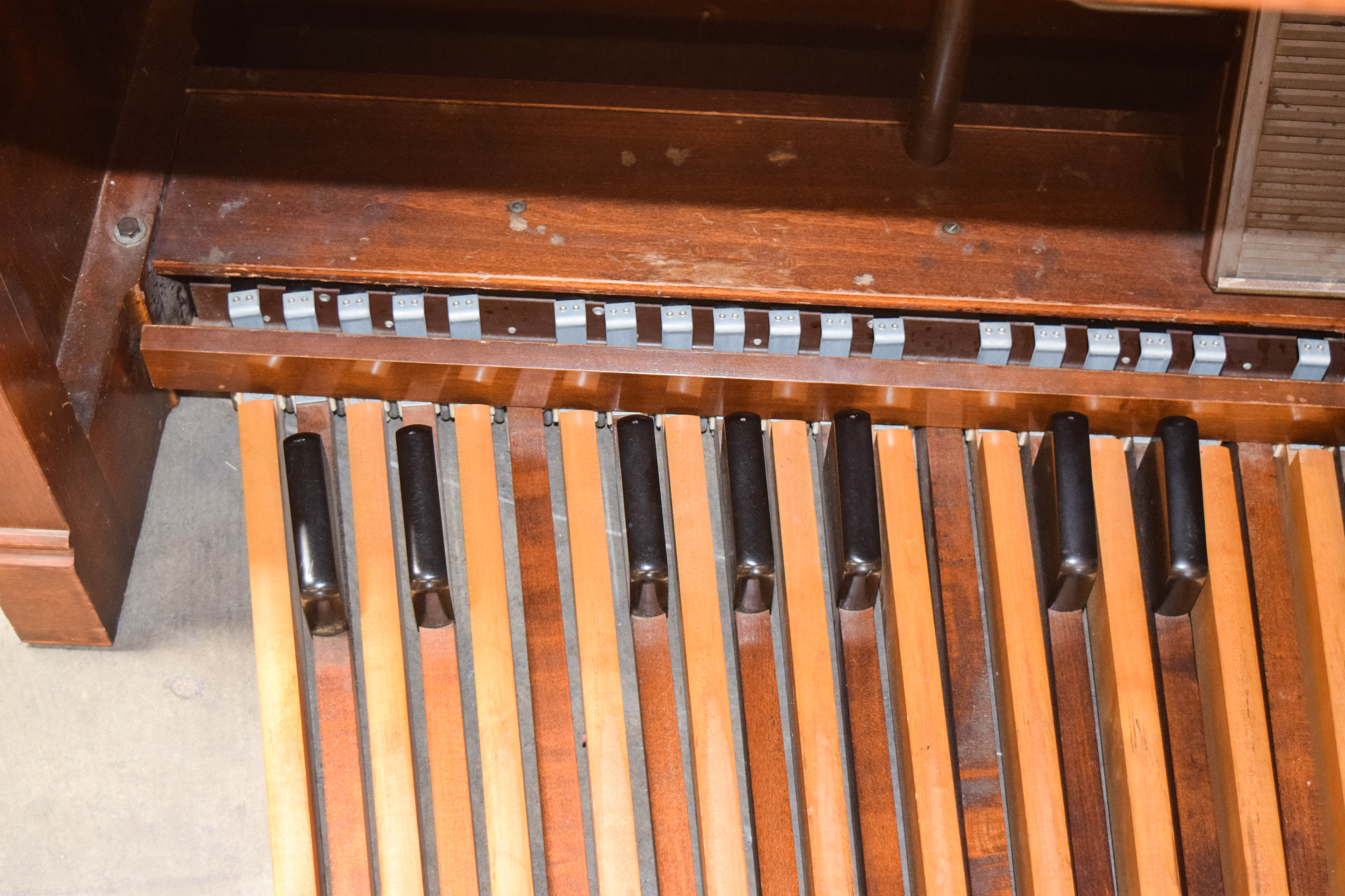 Vintage Hammond C-3 Console Organ