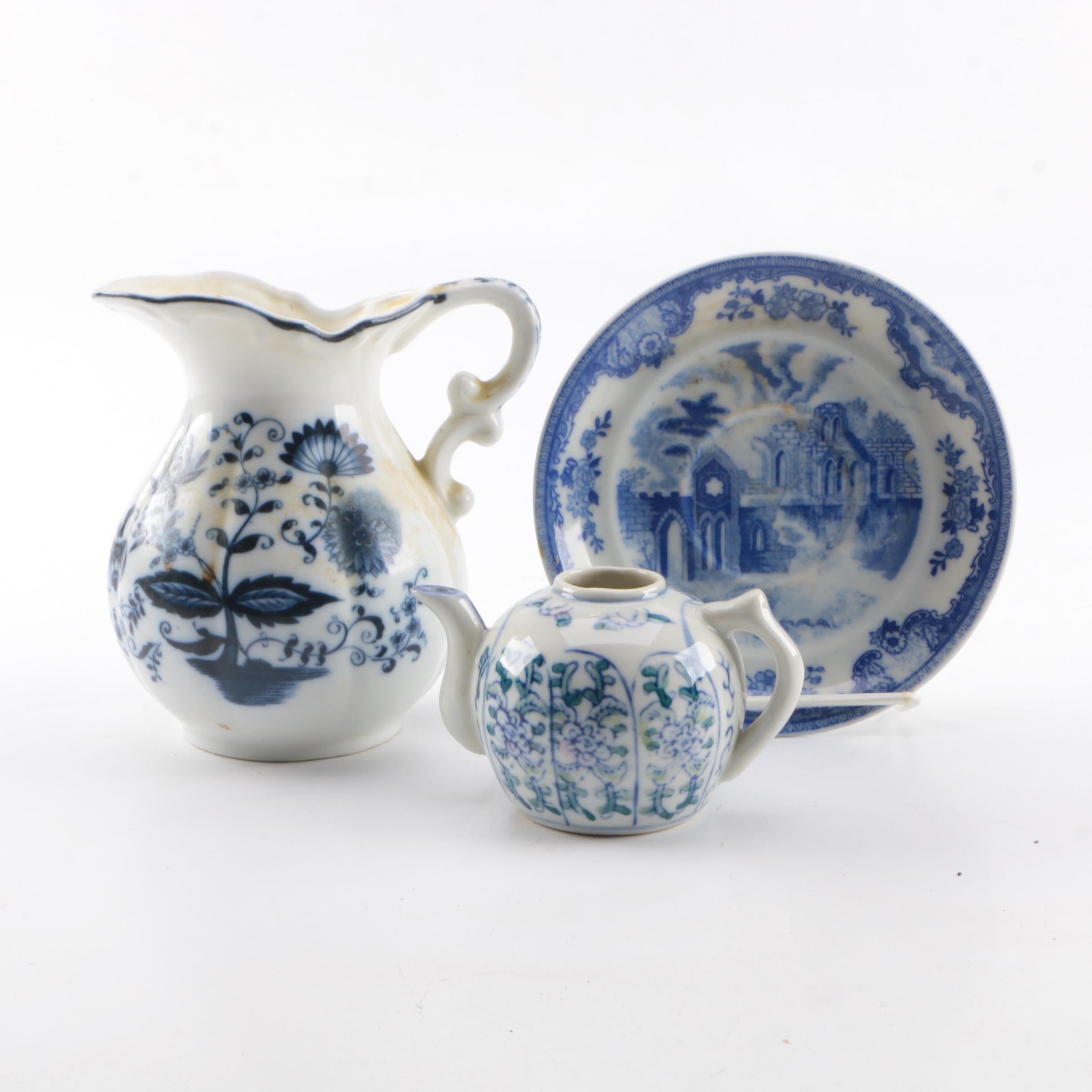 Blue and White Ceramic Tableware including Maruta