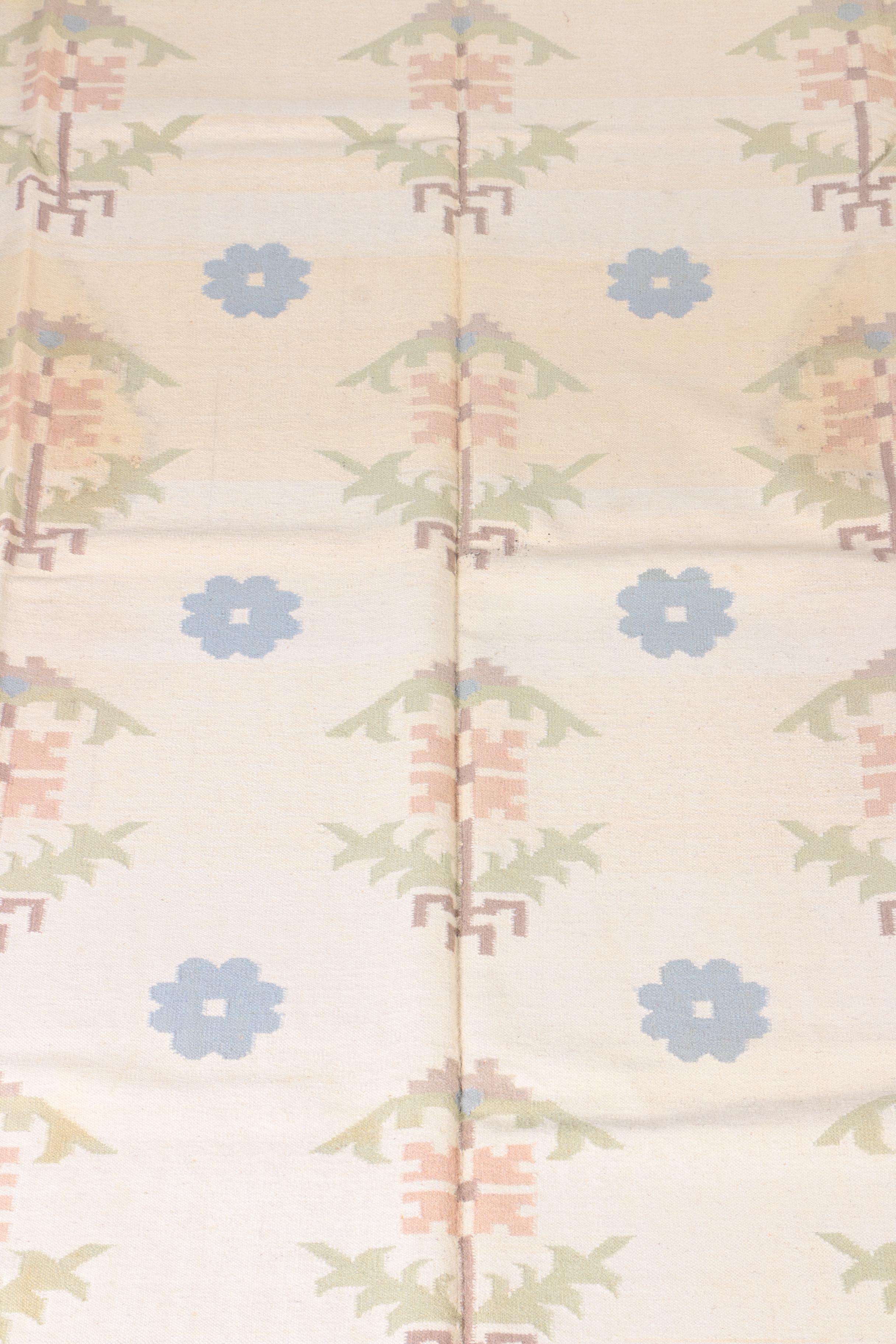 Handwoven Pastel Floral Dhurrie Area Rug