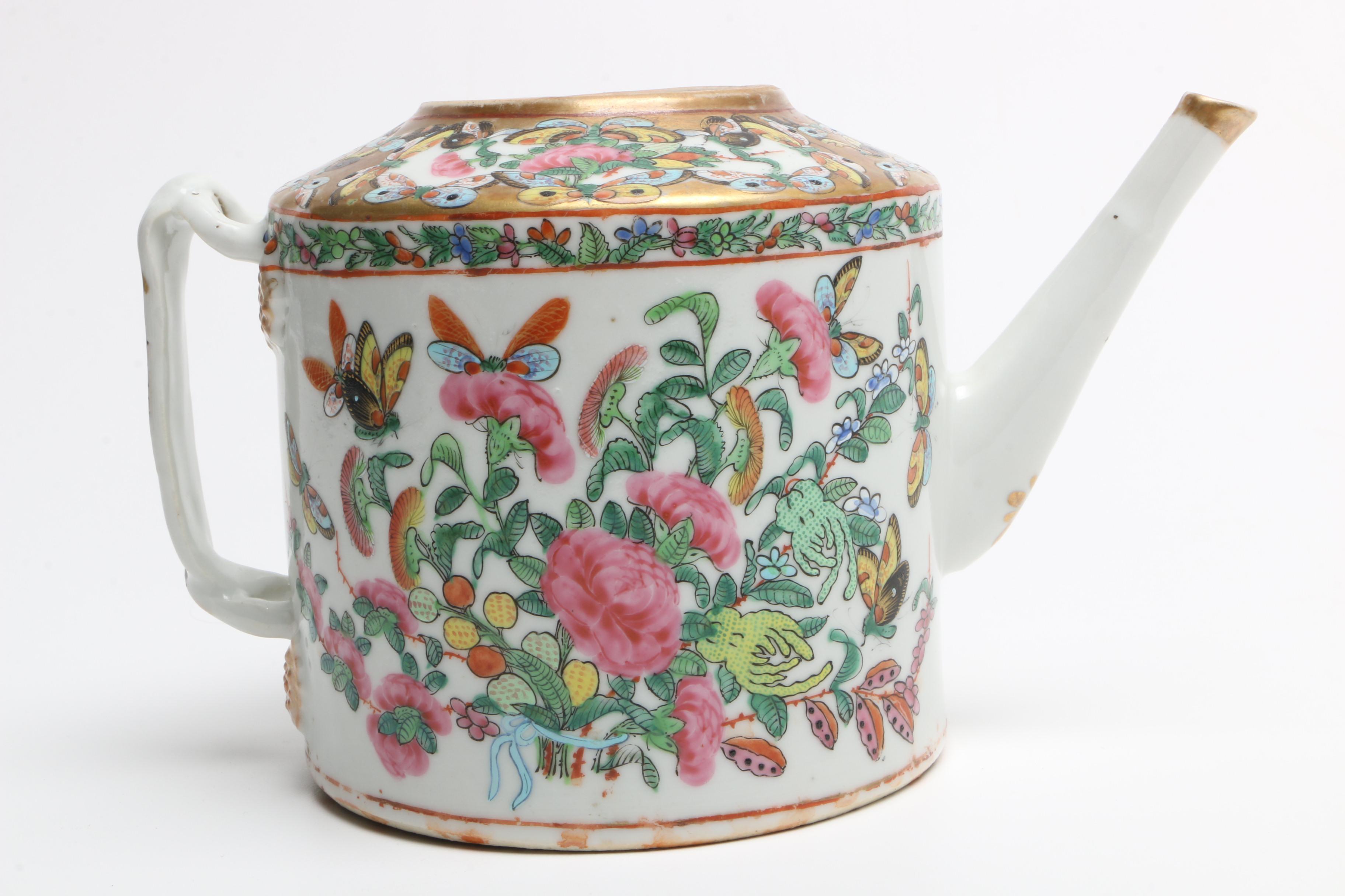 Antique Chinese Export Porcelain Teapot