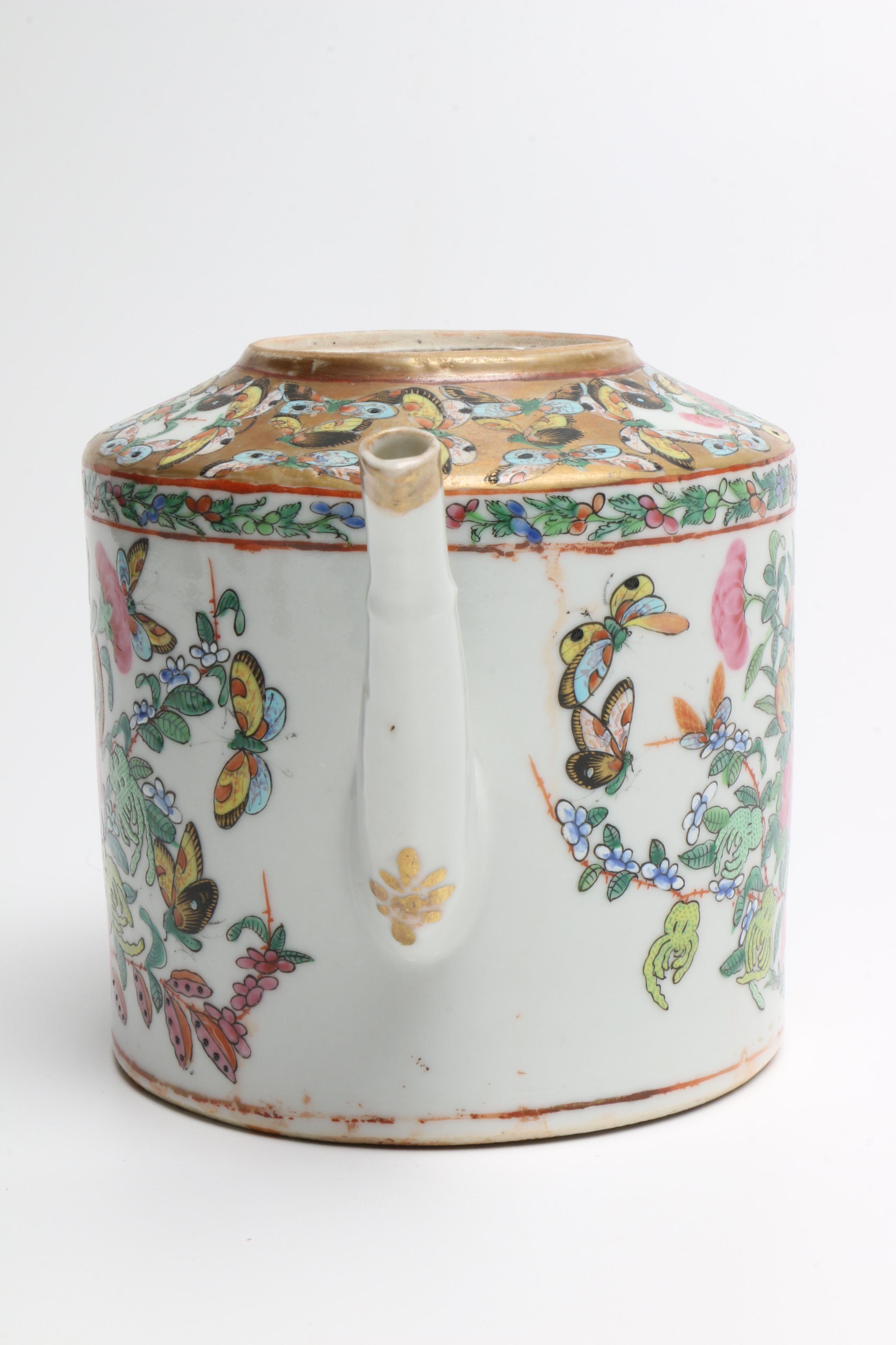 Antique Chinese Export Porcelain Teapot