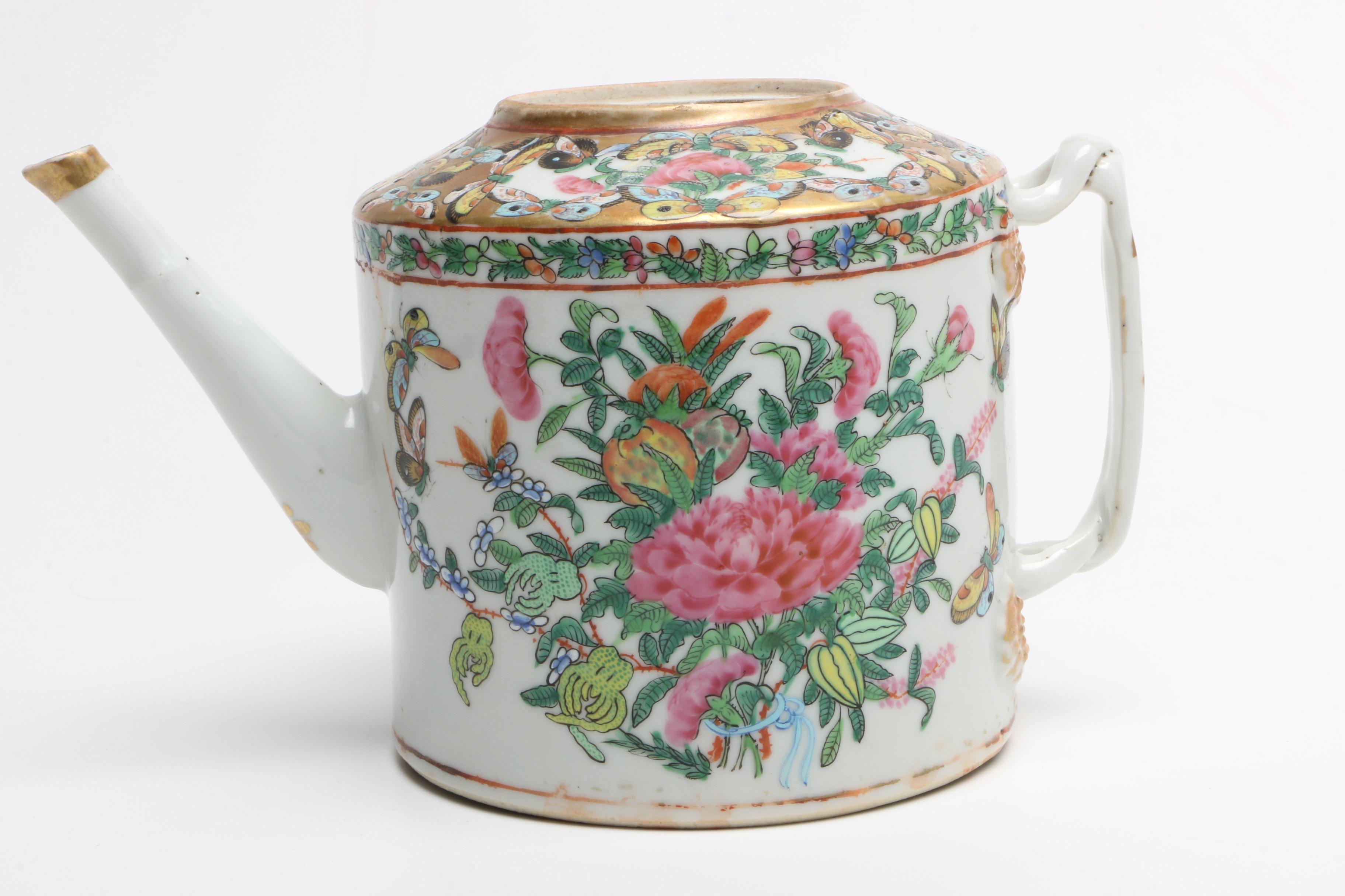 Antique Chinese Export Porcelain Teapot
