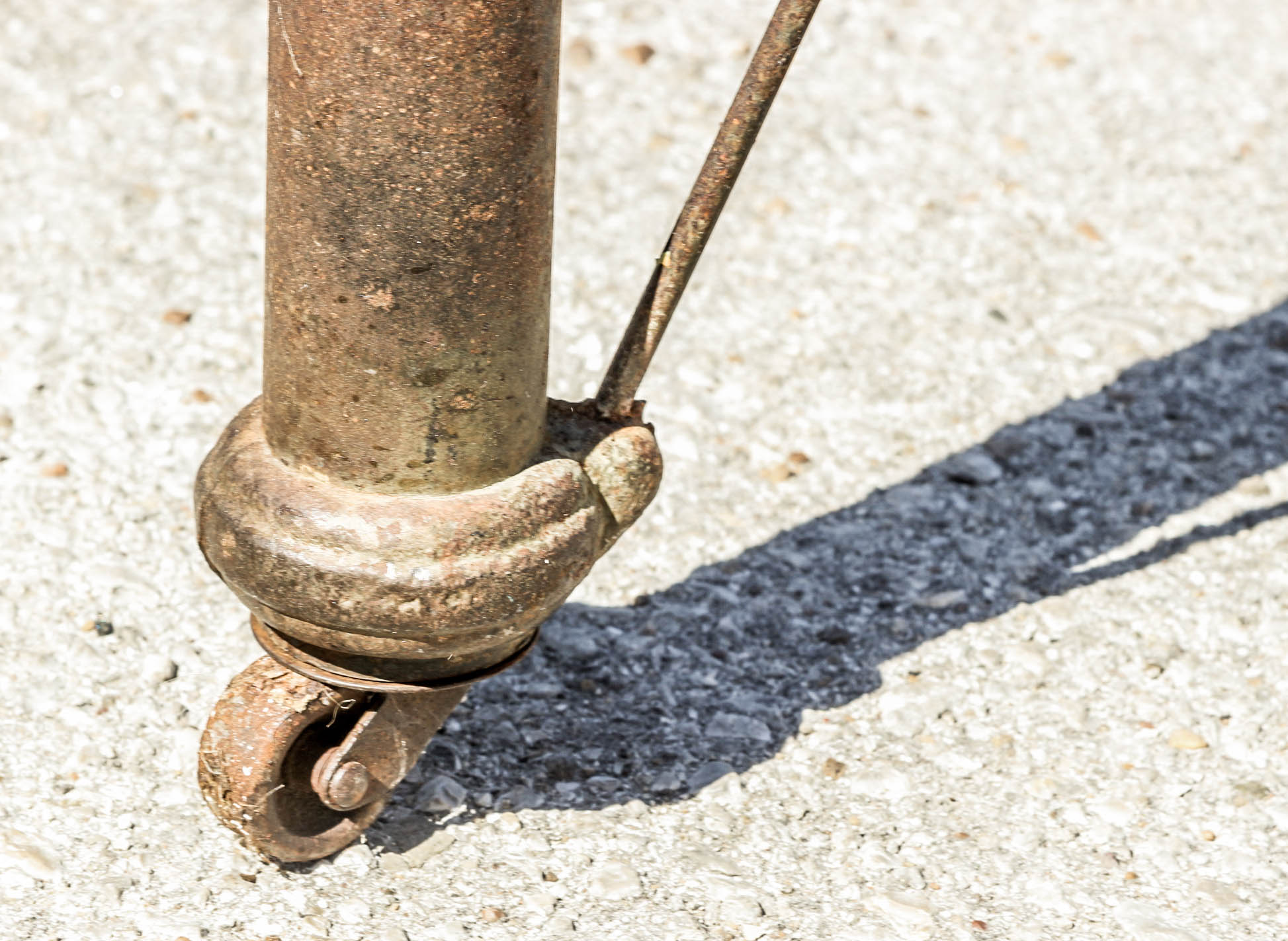 Vintage Wrought Iron Full Size Bed