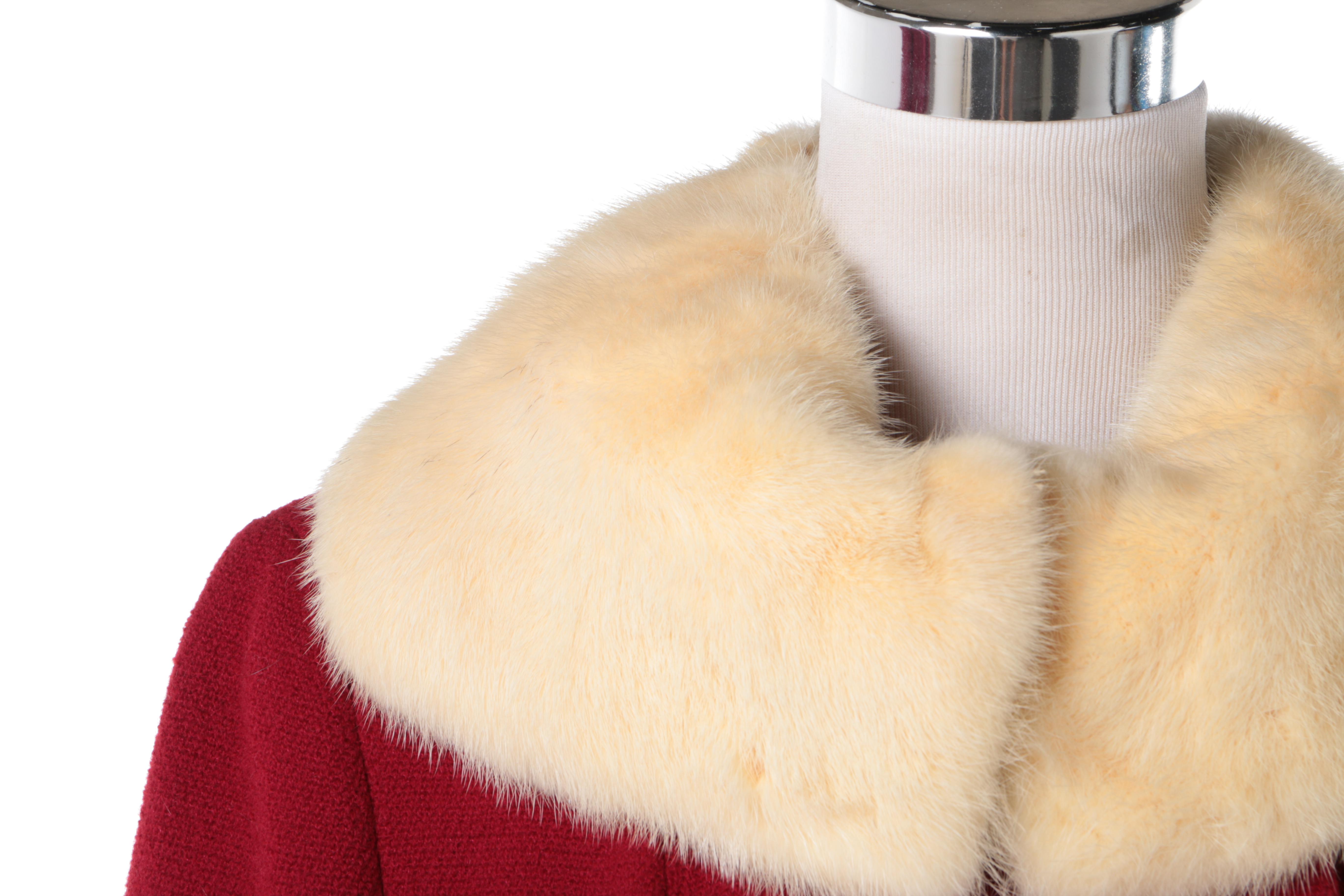 Women's Vintage Coats with Fur Collars