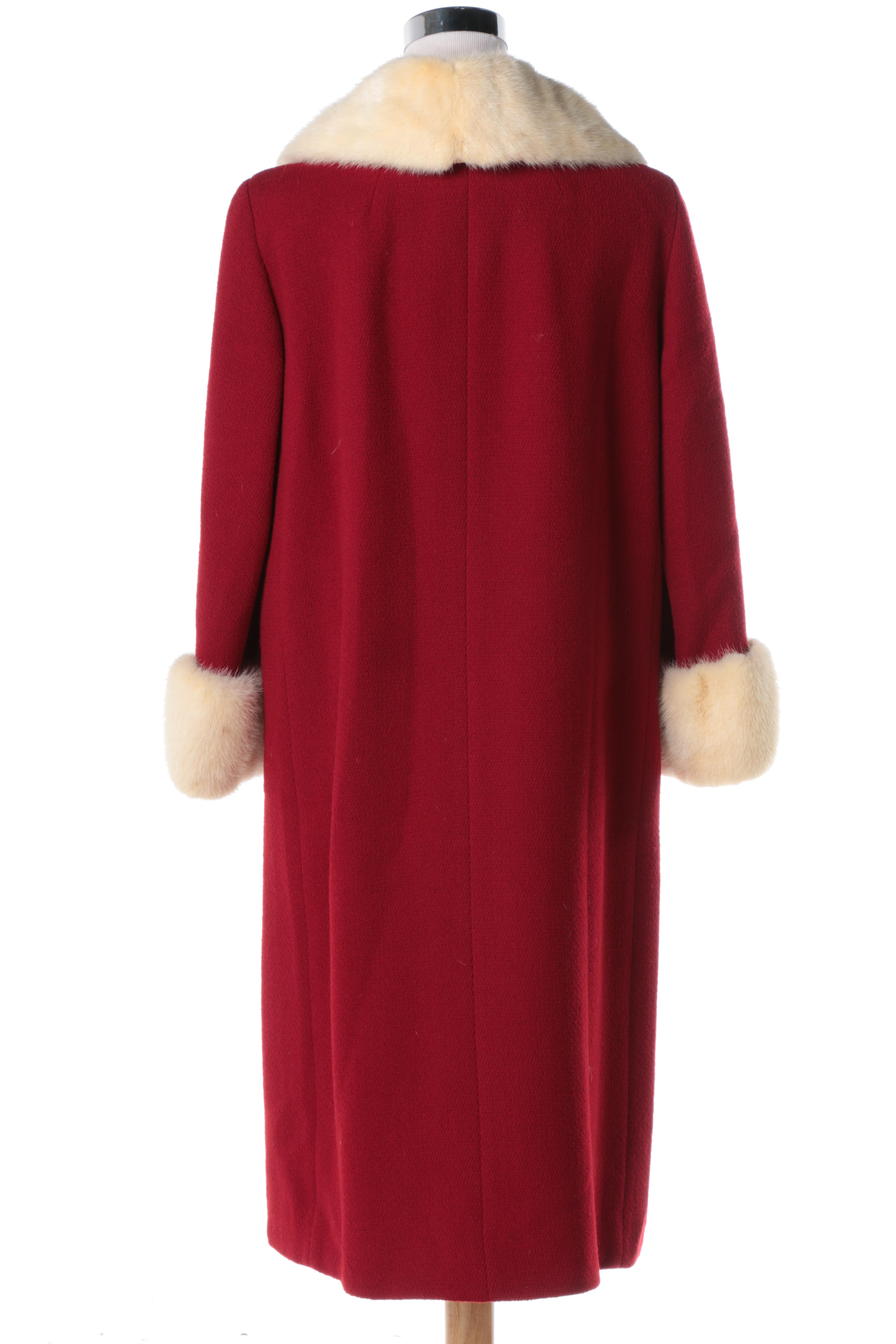 Women's Vintage Coats with Fur Collars