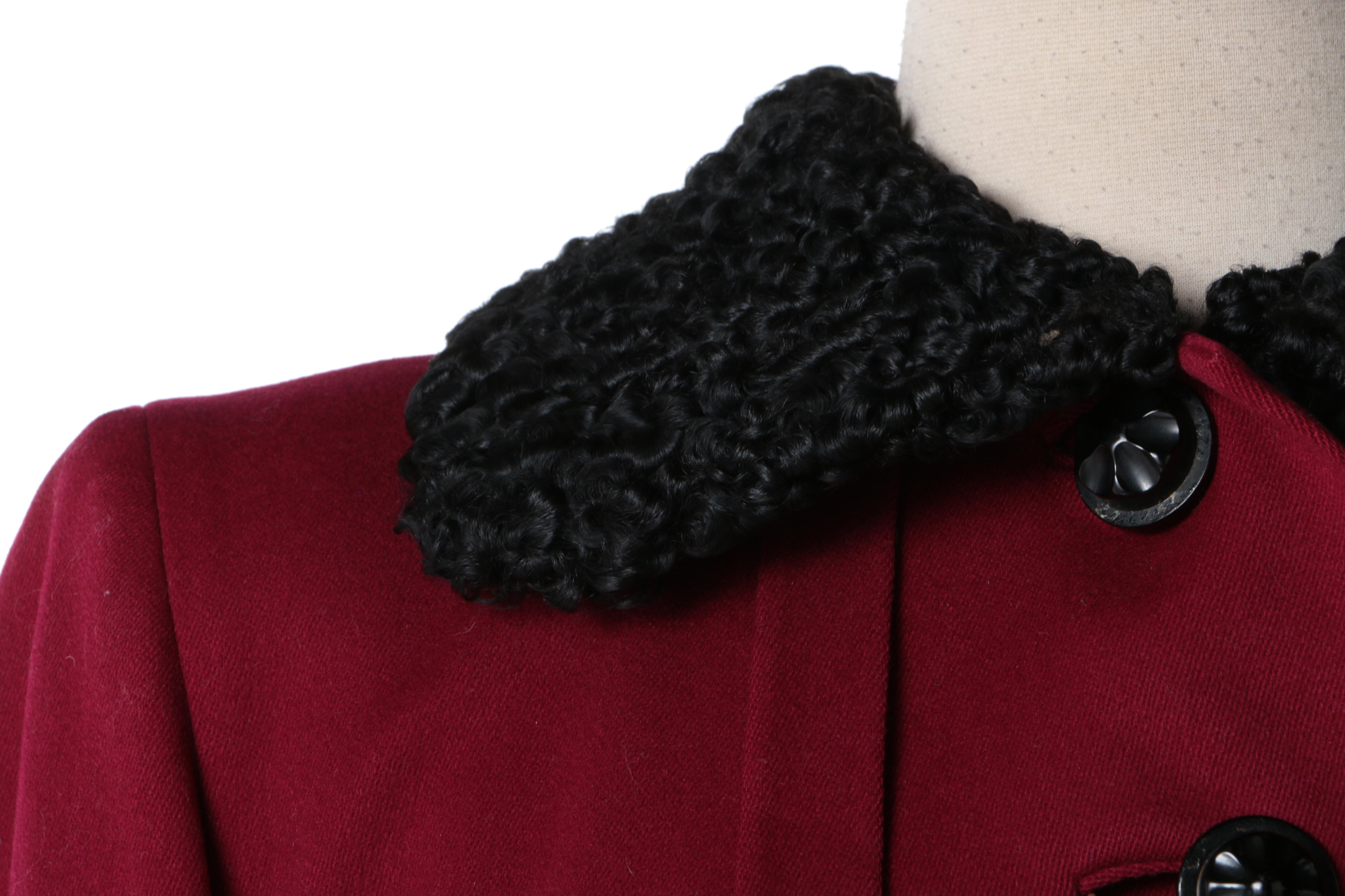 Women's Vintage Coats with Fur Collars