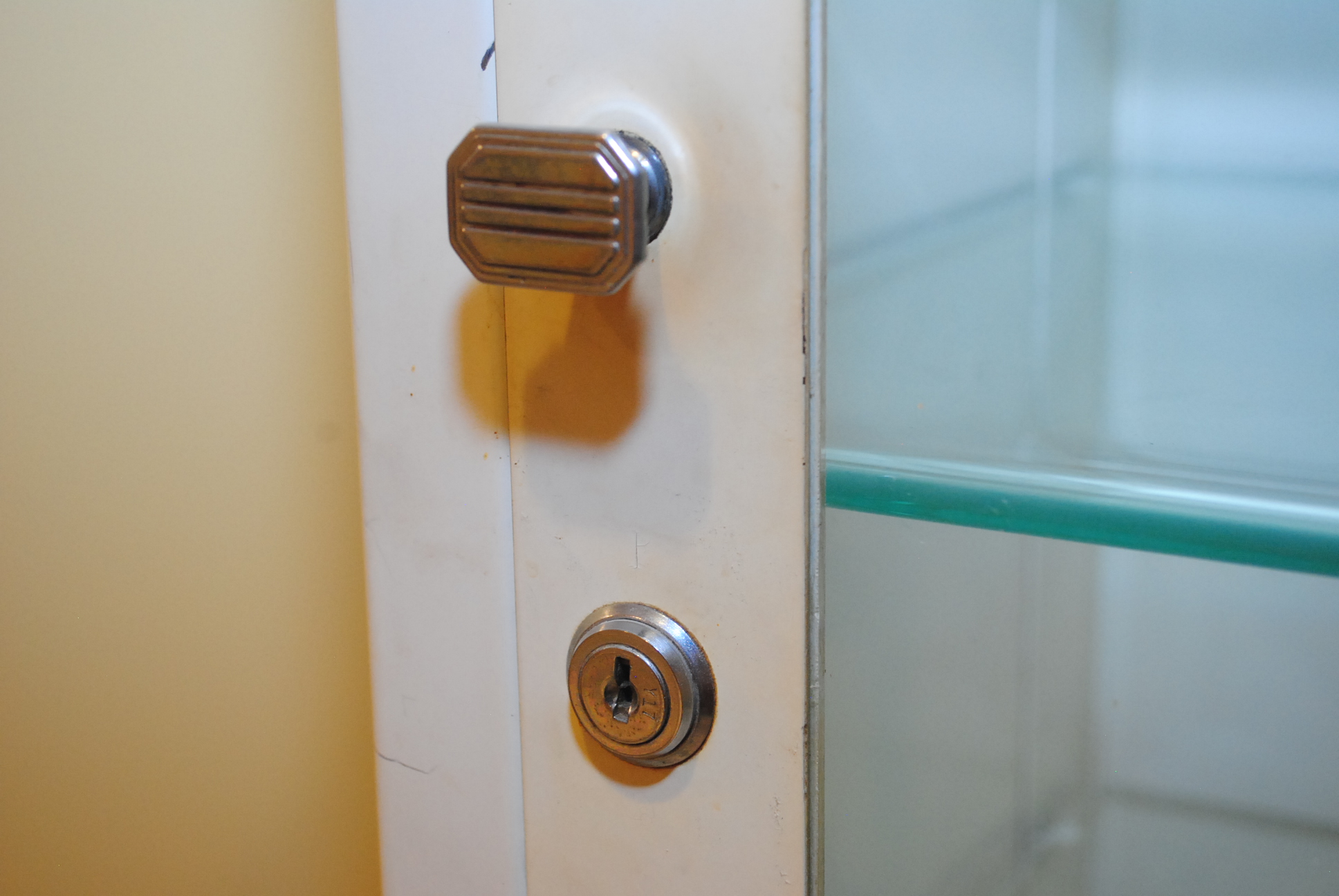 Vintage Shampaine Company Physician's Medicine Cabinet