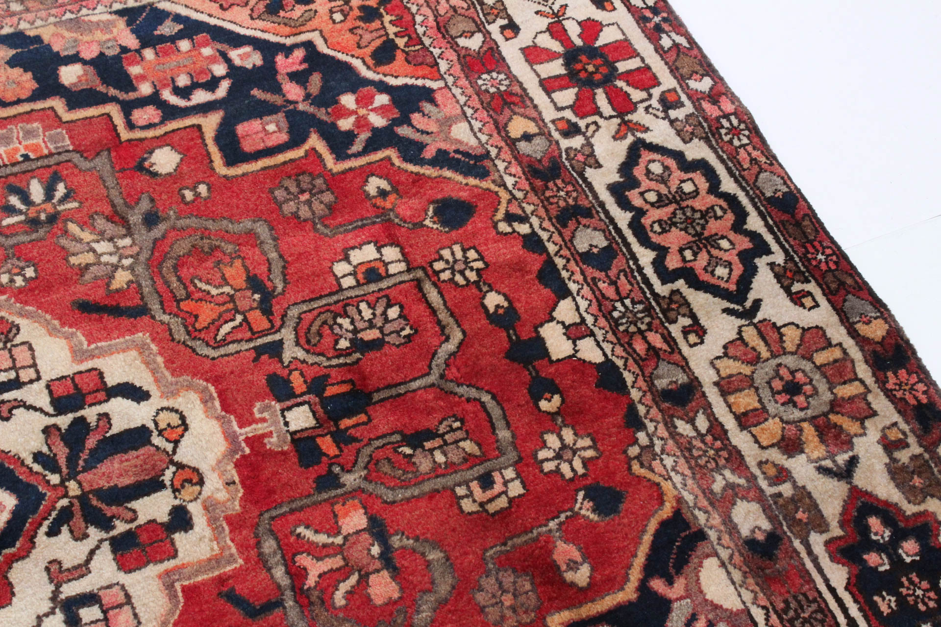 7' x 11' Hand-Knotted Persian Chahar Mahal Bakhtiari Room-Size Rug