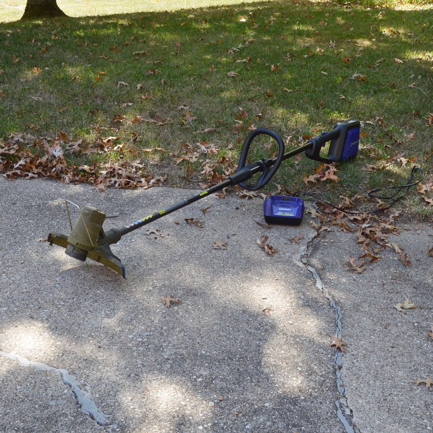 Kobalt 40V Max Lithium Ion Battery String Trimmer