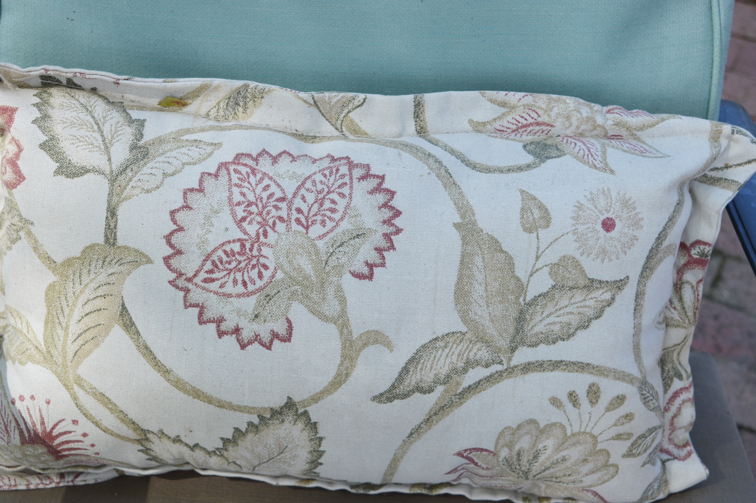 Two Swivel and Two Rocker Patio Chairs with Smith & Hawken Cushions