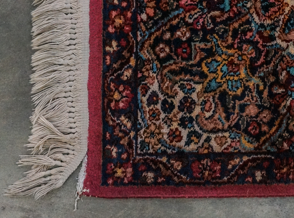 Machine Made Persian Style Wool Area Rug