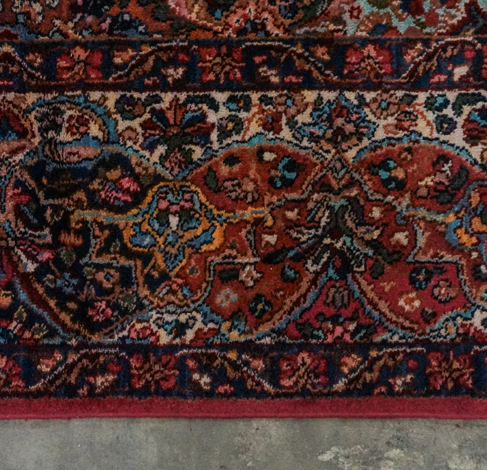 Machine Made Persian Style Wool Area Rug