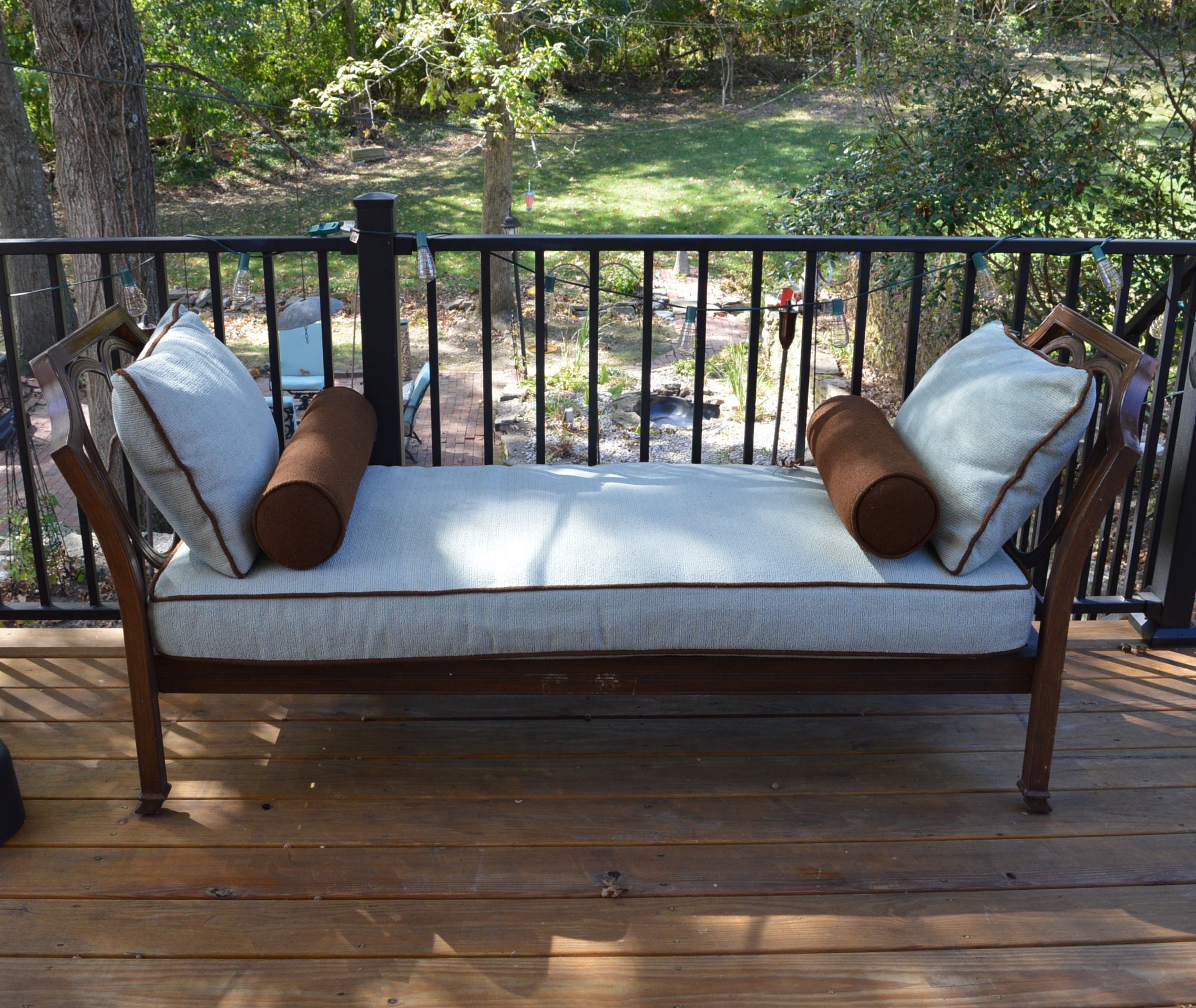 Patio Open Back Settee, Coffee Table and Nesting Tables