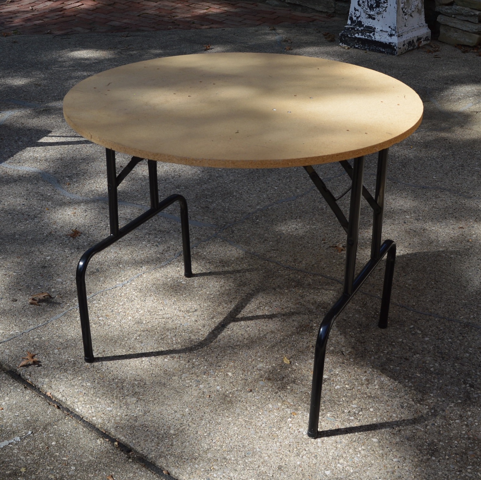 Round Folding Table