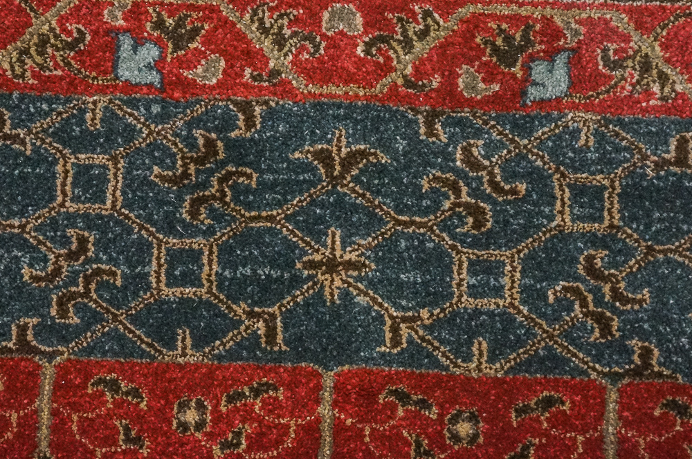 Machine Made Safavieh "Mahal" Area Rug
