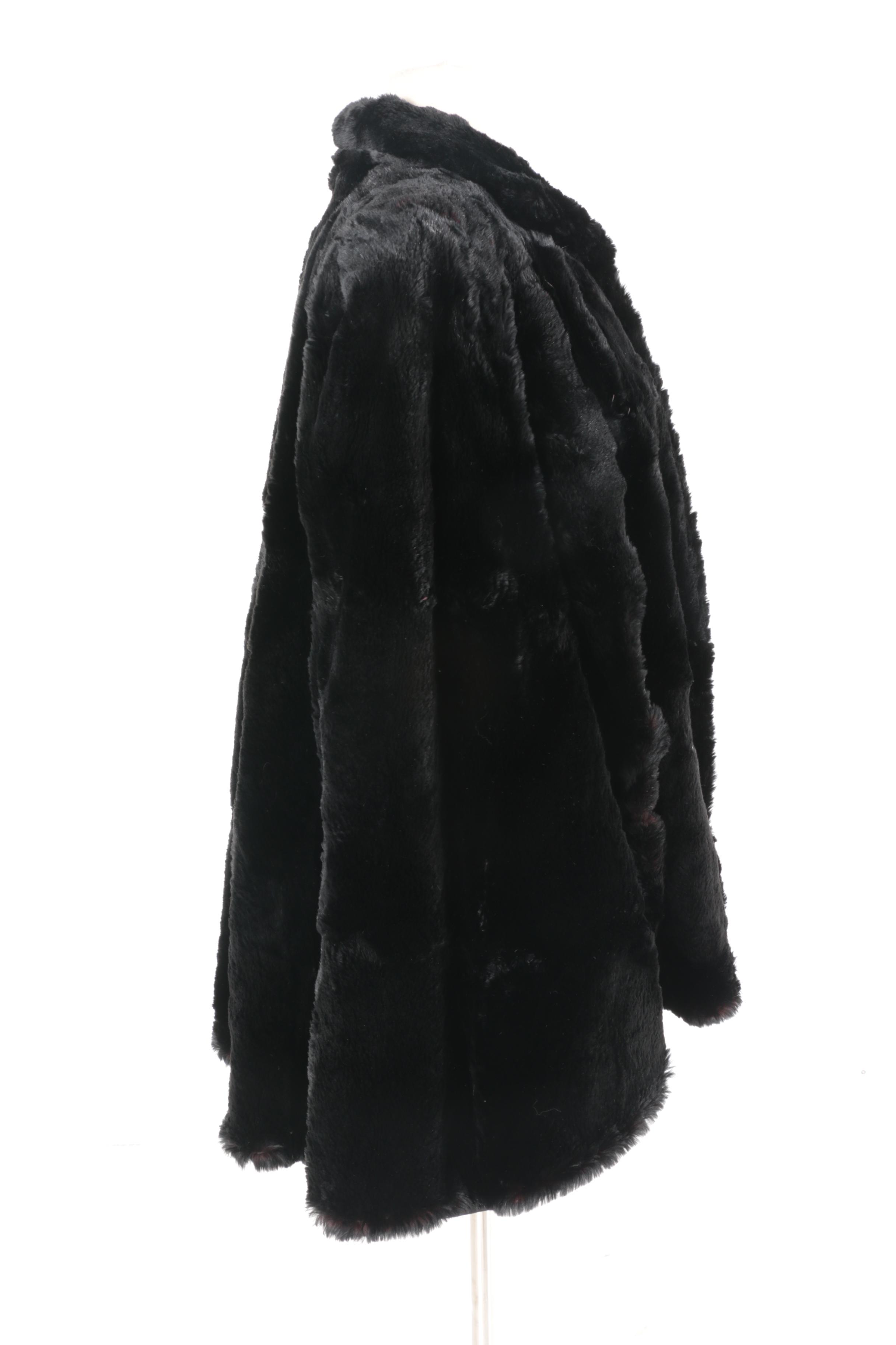 Sheared Dyed Black Beaver Cape