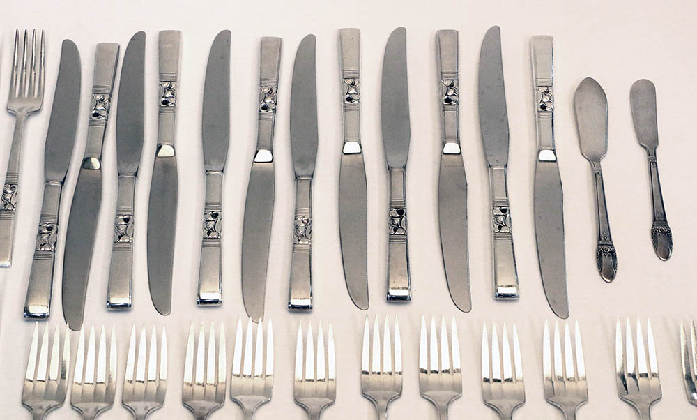 Oneida Community "Morning Star" Silver Plate Flatware Set