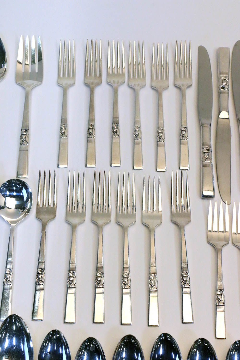 Oneida Community "Morning Star" Silver Plate Flatware Set