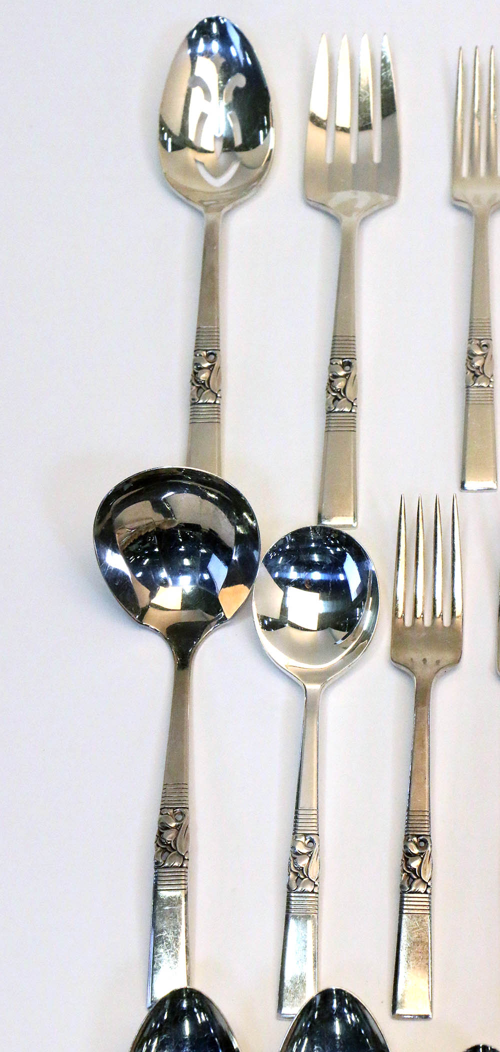 Oneida Community "Morning Star" Silver Plate Flatware Set