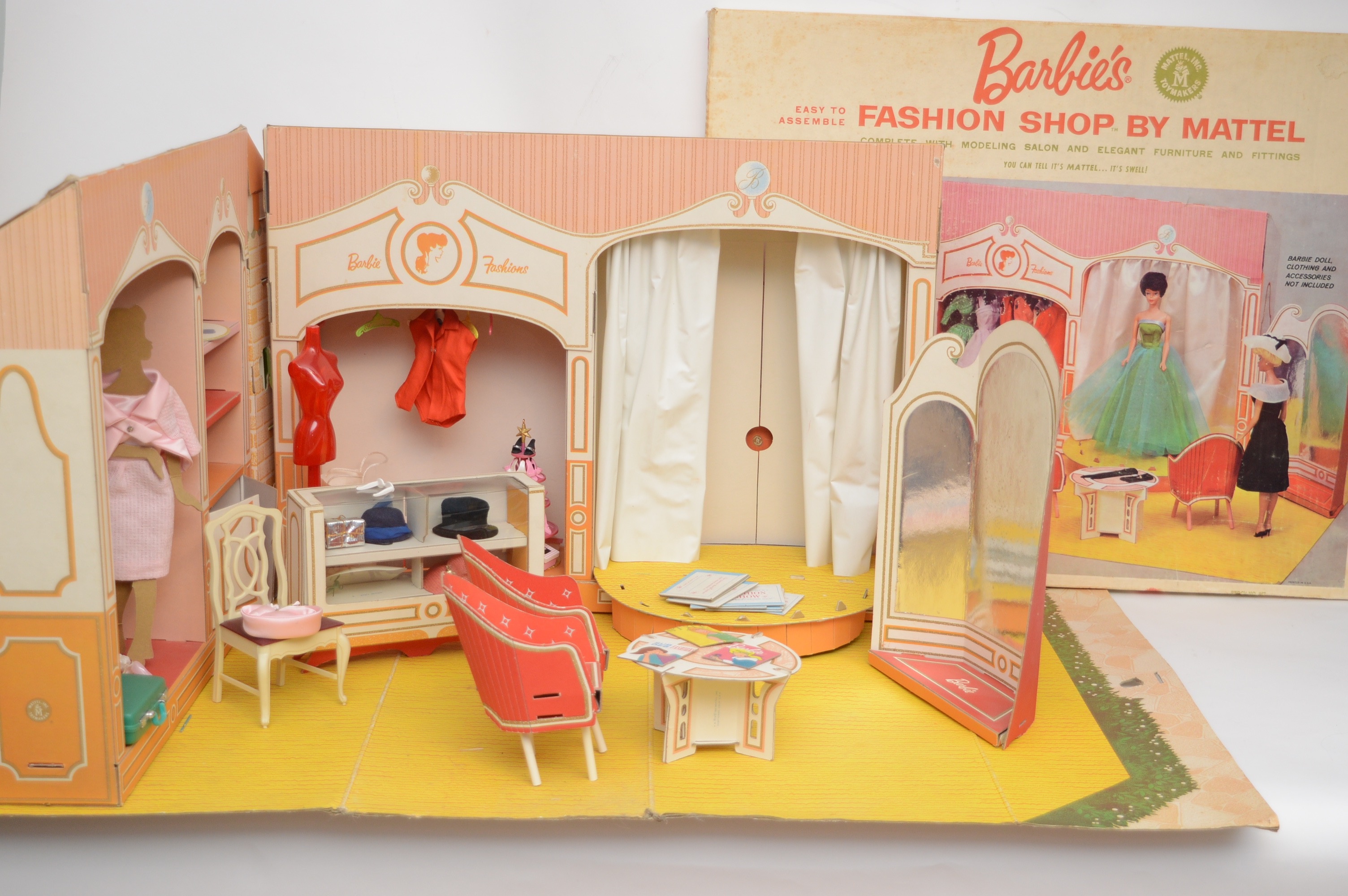 Barbie's Fashion Shop - Circa 1963