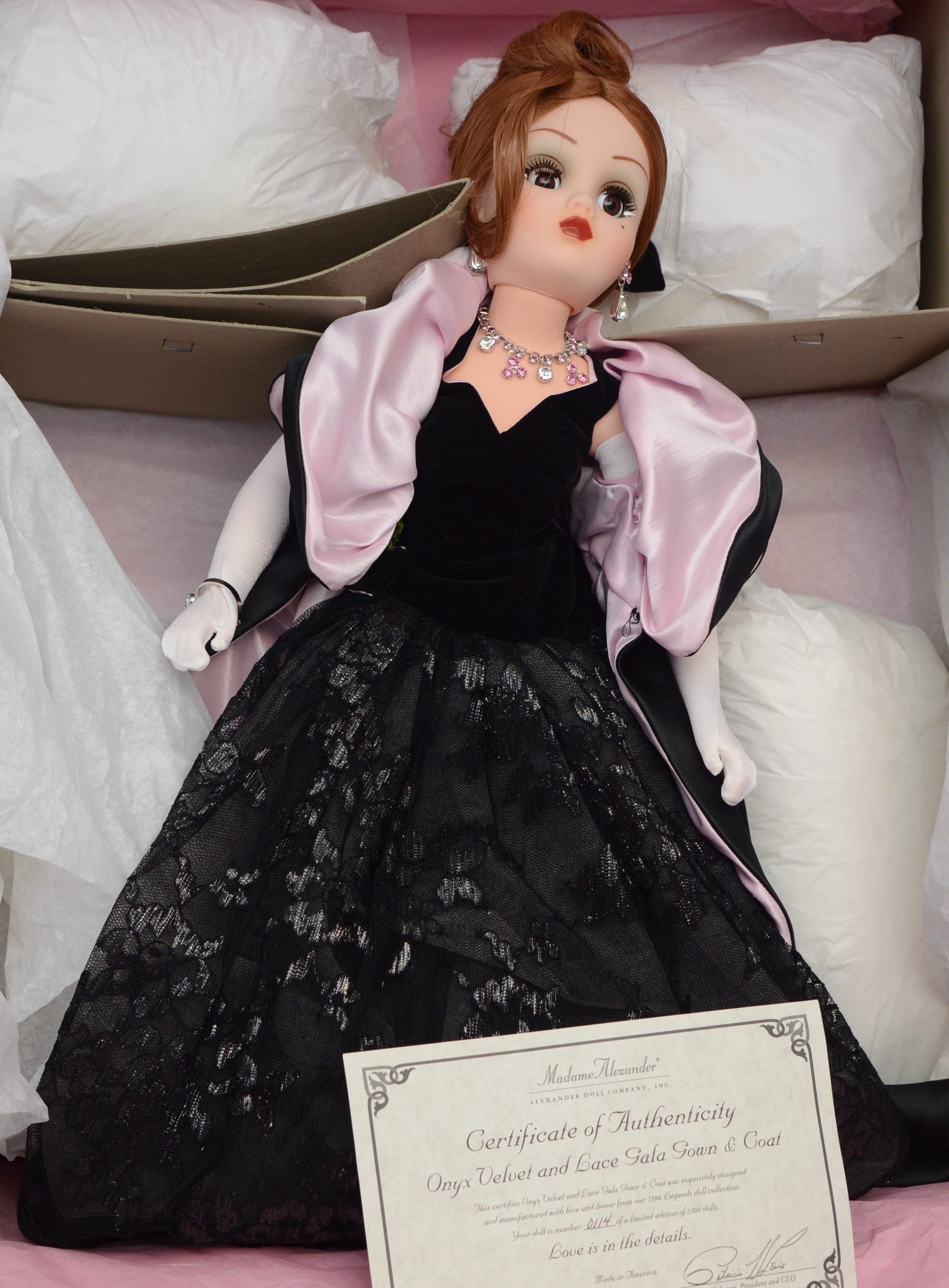 Madame Alexander Cissy Doll "Onyx Velvet"