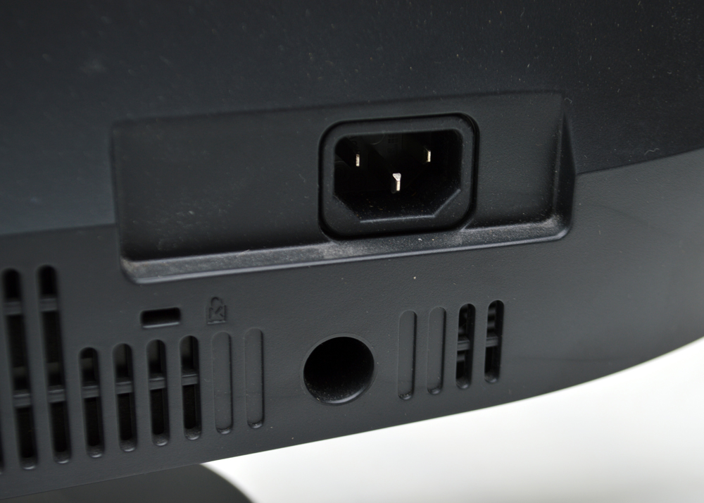 32" Samsung Flat Screen Television